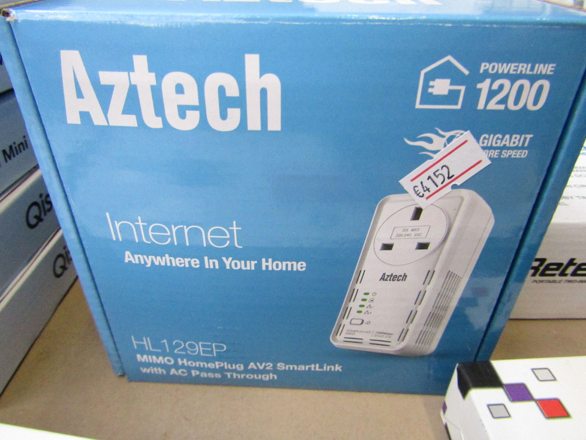 Aztech - HL129EP - MIMO Homeplug AV2 Smartlink with AC paa through, unchecked and boxed.