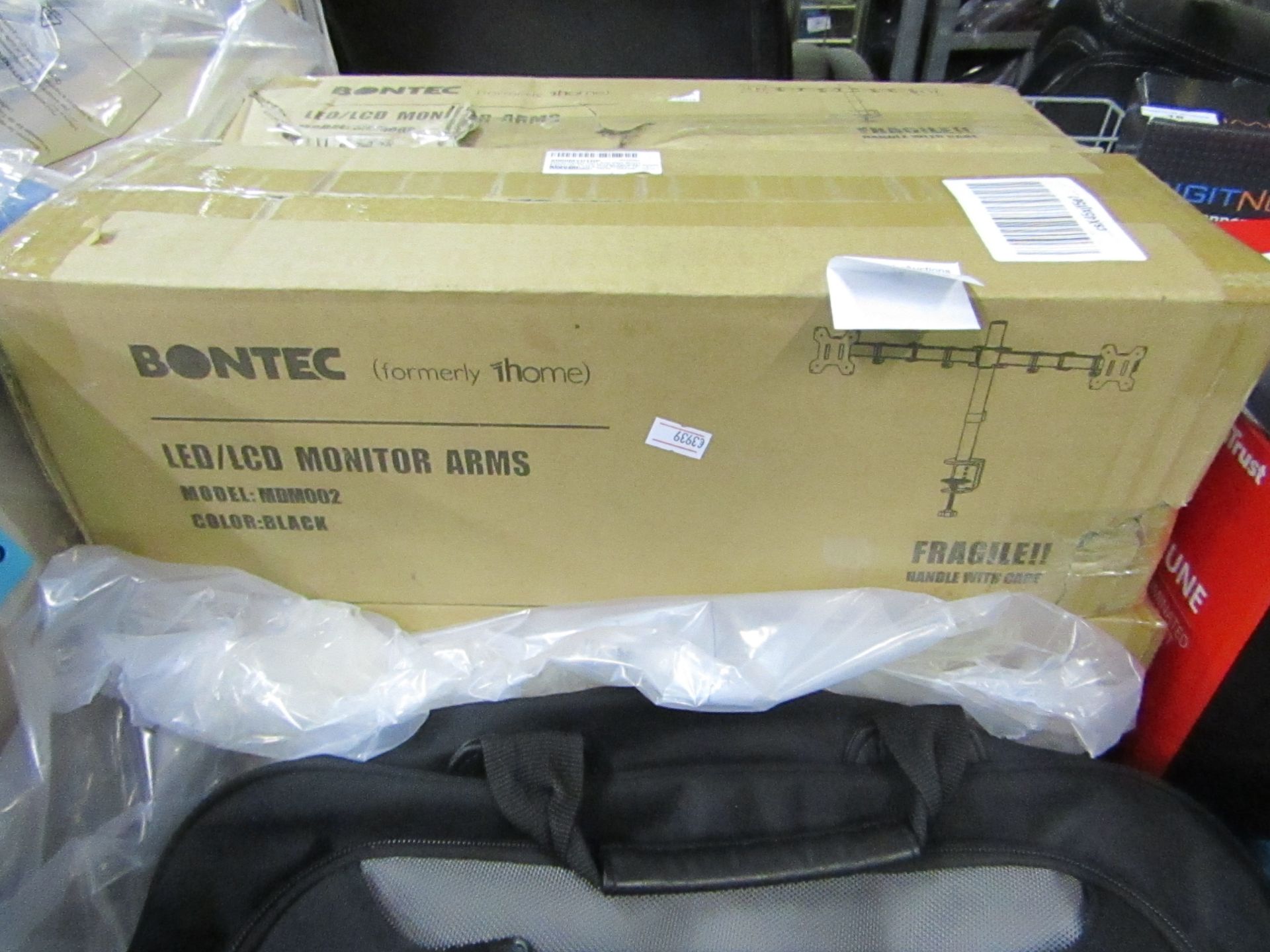 Bontec  LED/LCD Monitor Arms boxed unchecked