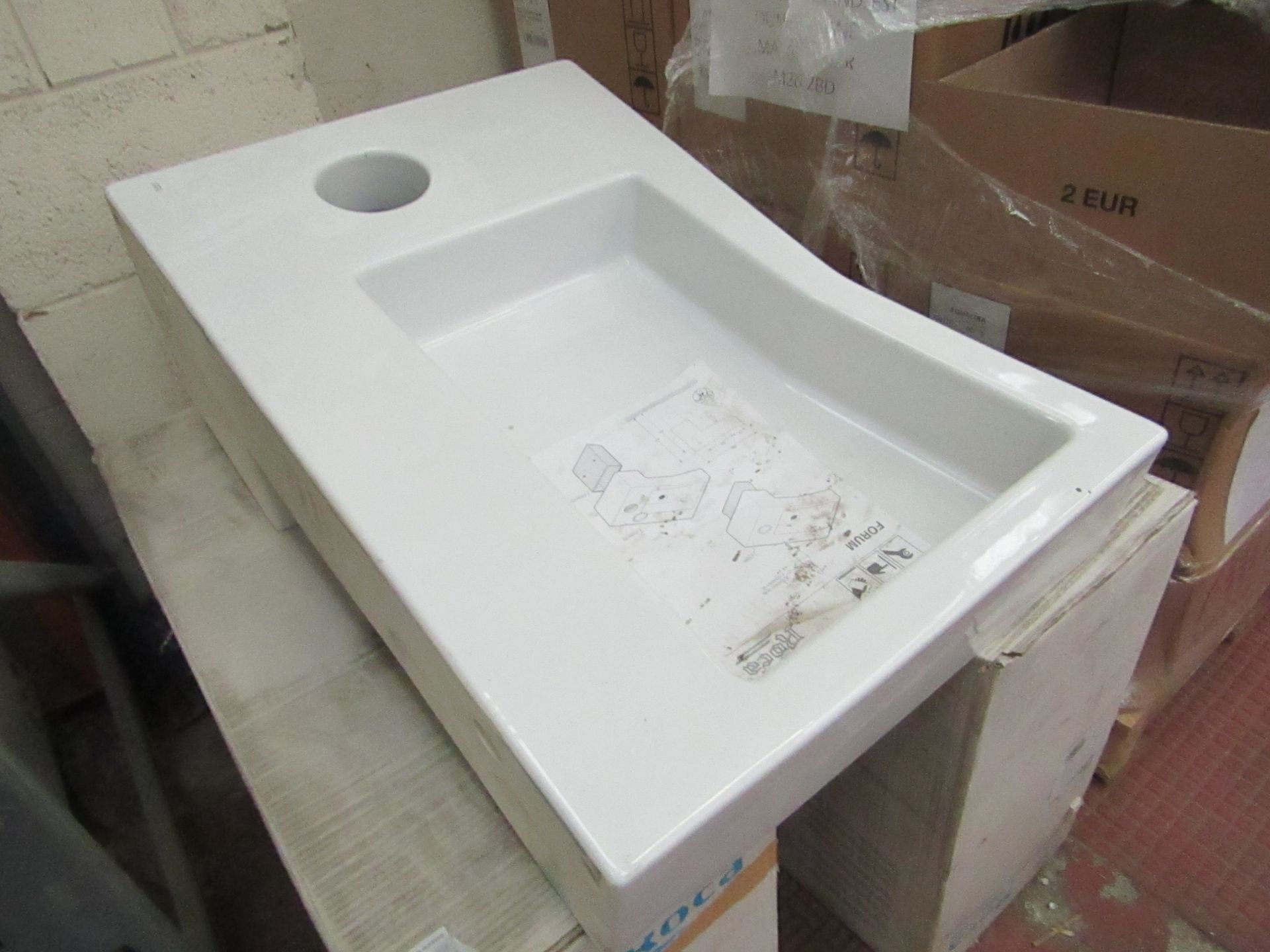 Roca Forum 800mm wall mounted sink with side space and hole for Bin, new and boxed, Rprt £499