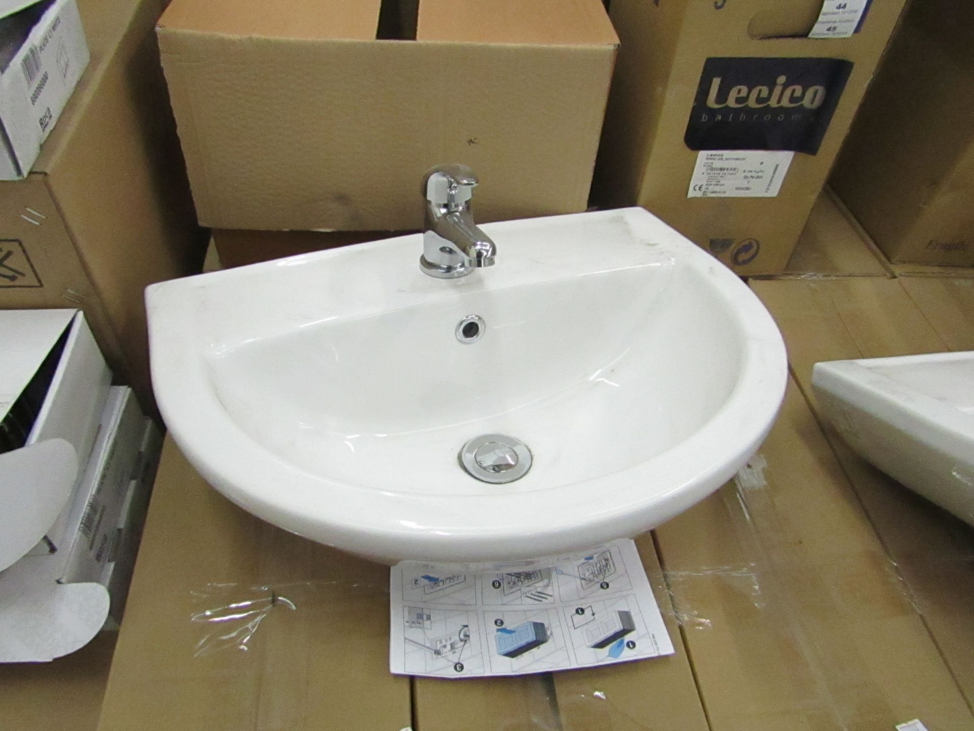 Lecico Senner 500mm 1 tap hole sink woth mono block mixer tap, new and boxed.