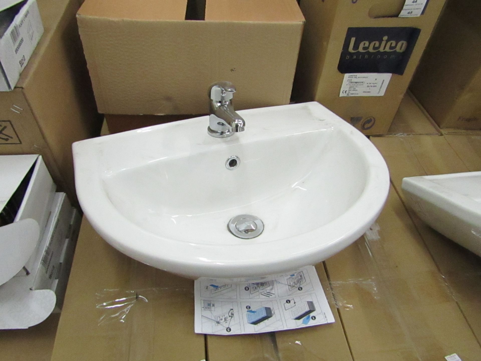 Lecico Senner 500mm 1 tap hole sink woth mono block mixer tap, new and boxed.