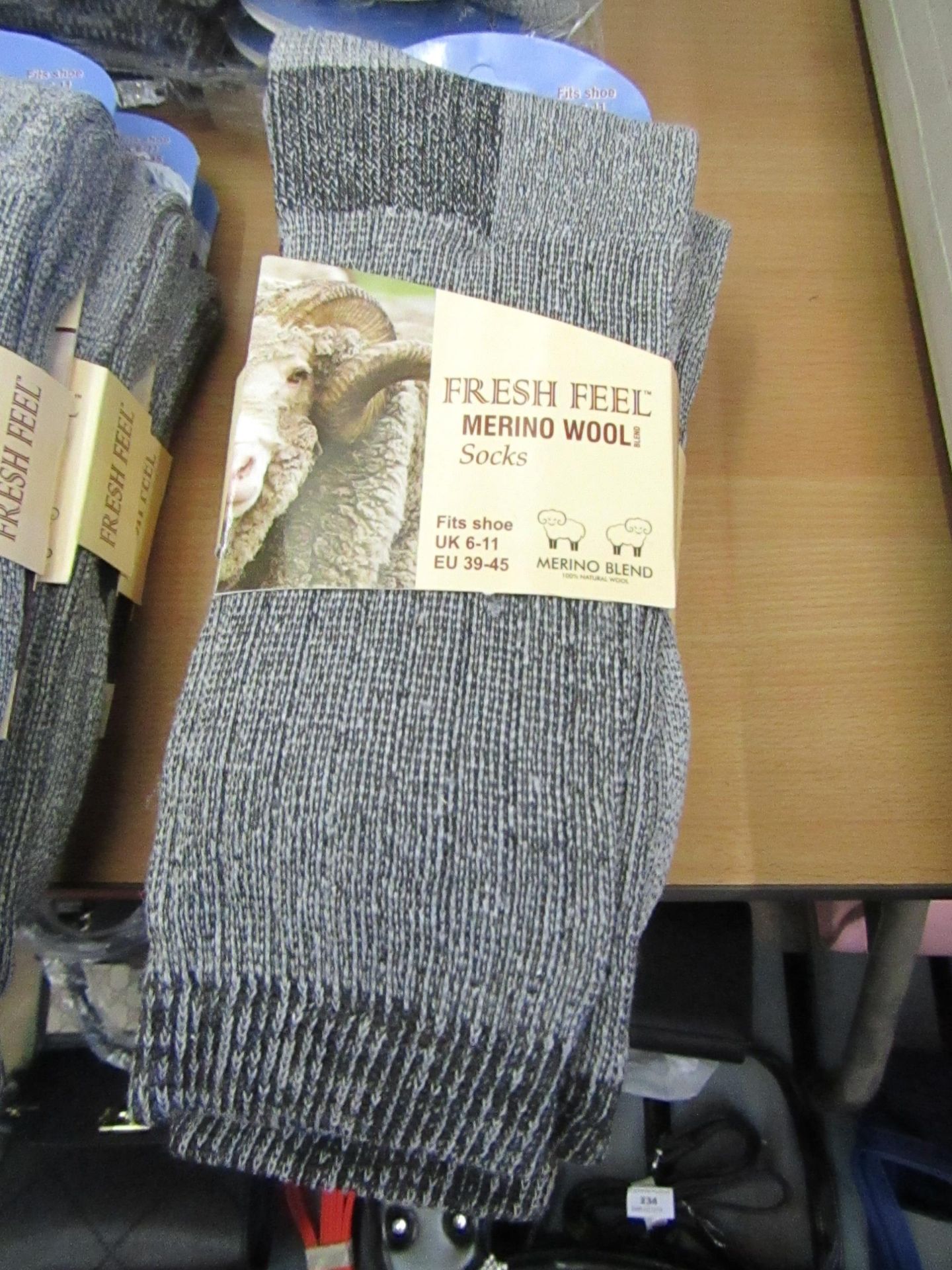 3 x pairs Fresh Feel Merino Wool Socks size 6-11 new & packaged