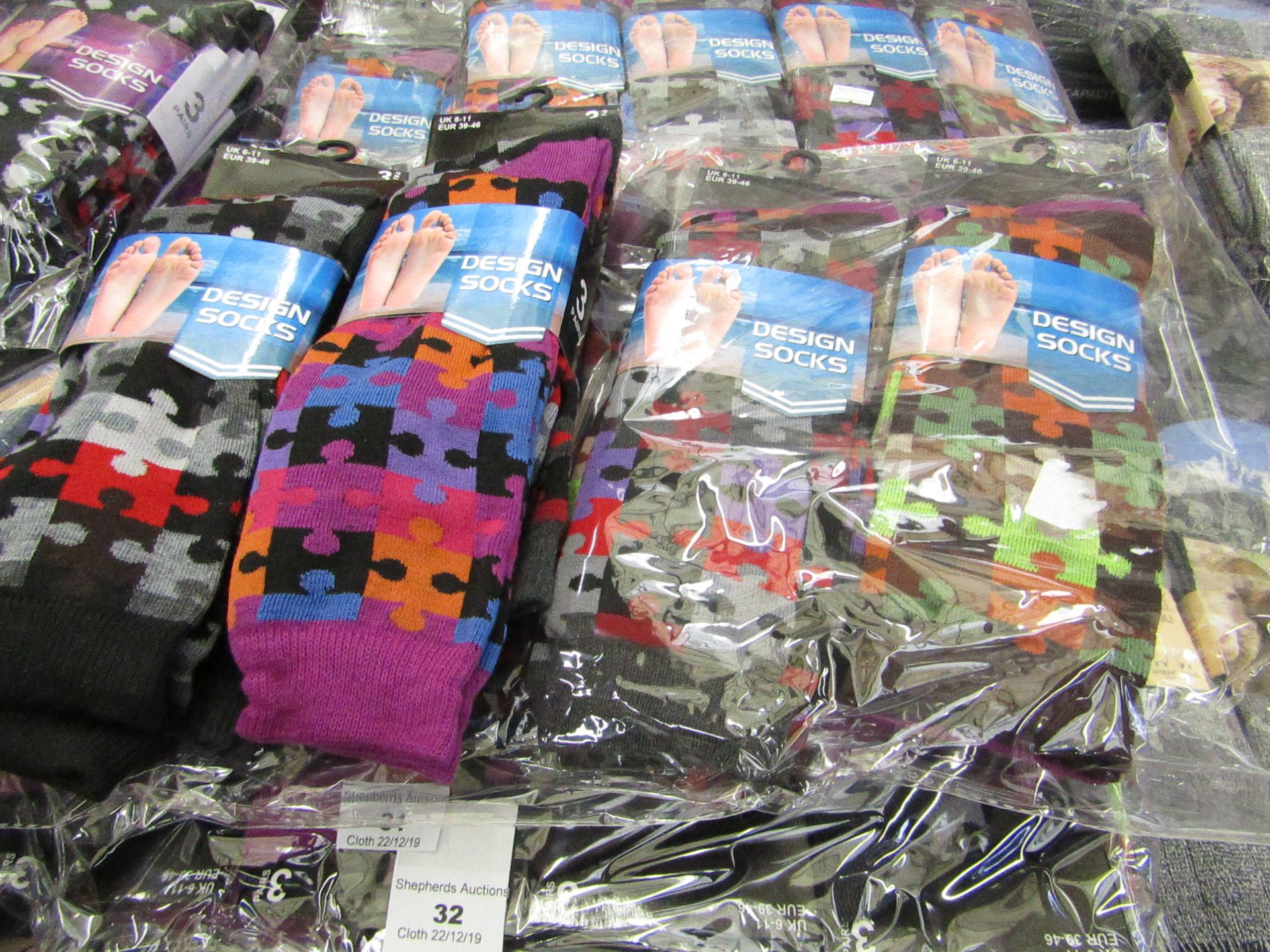 Pack of 12 x  pairs Mens Design Patterned Socks size 6-11 all new in packaging