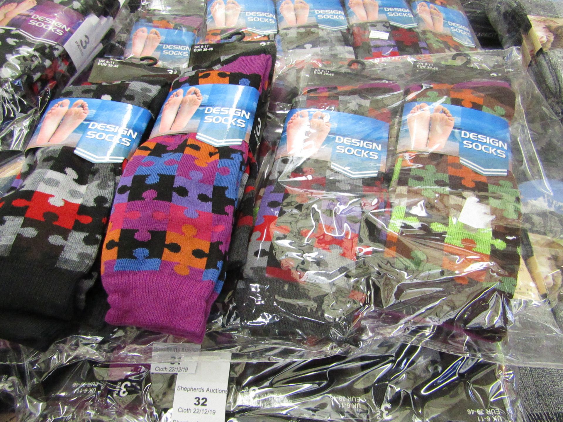 Pack of 12 x  pairs Mens Design Patterned Socks size 6-11 all new in packaging