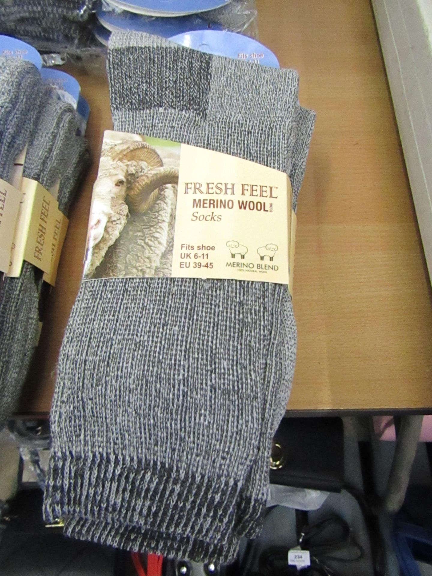 3 x pairs Fresh Feel Merino Wool Socks size 6-11 new & packaged