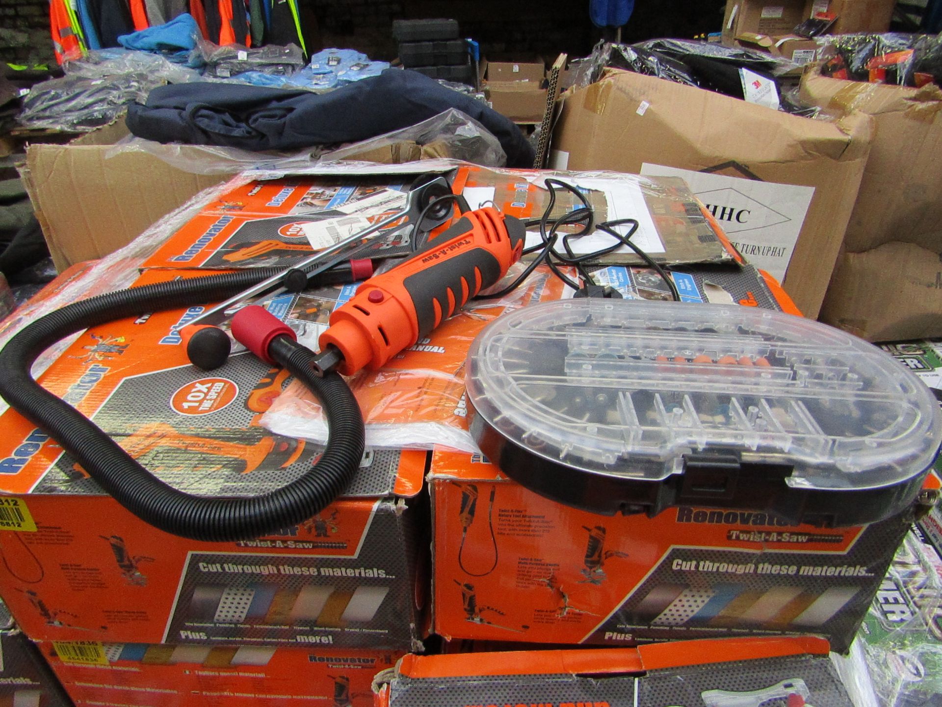 The Renovator Twist-a-Saw Deluxe Kit, Tested working and boxed (we havent checked all parts are
