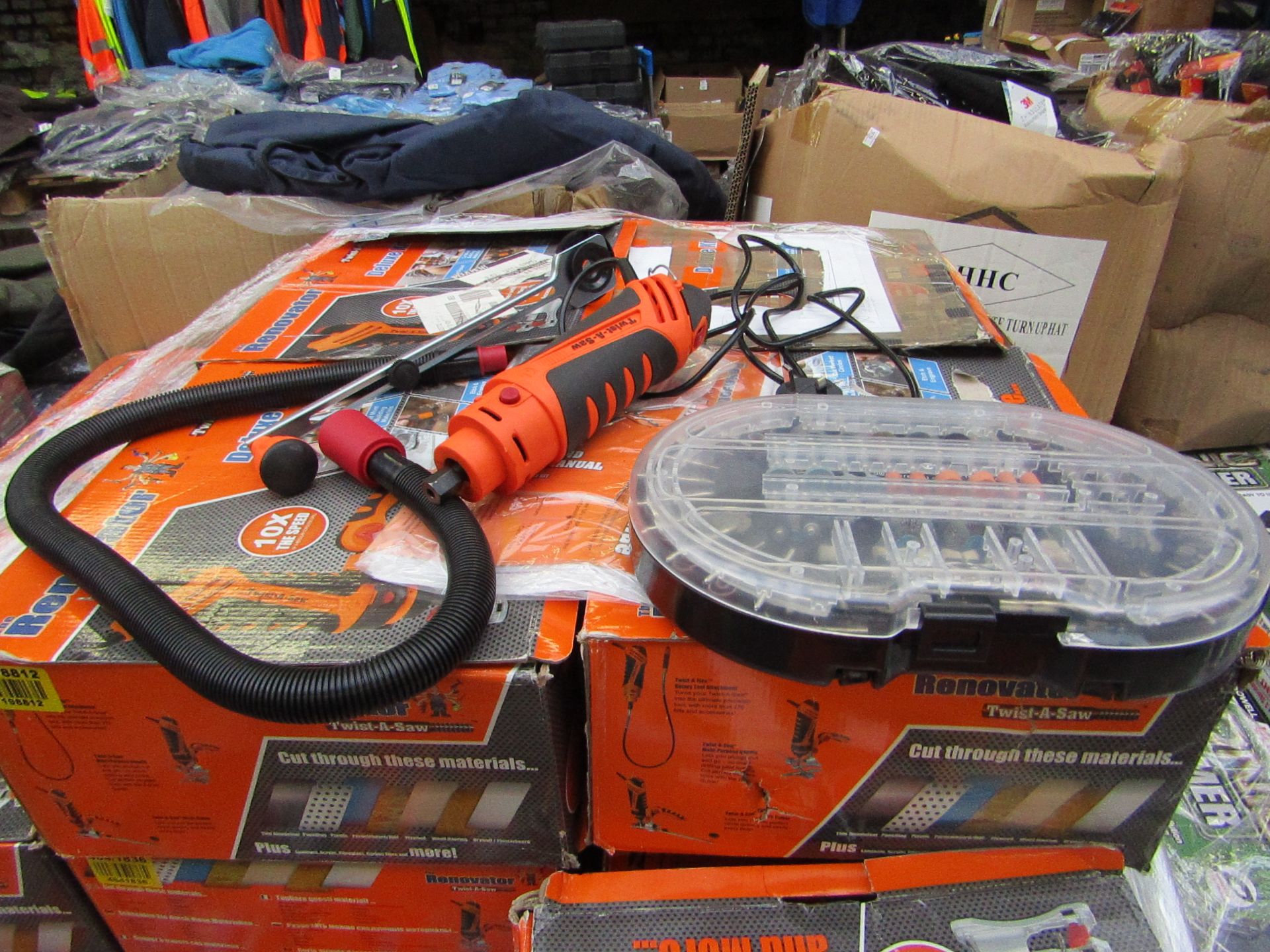 The Renovator Twist-a-Saw Deluxe Kit, Tested working and boxed (we havent checked all parts are