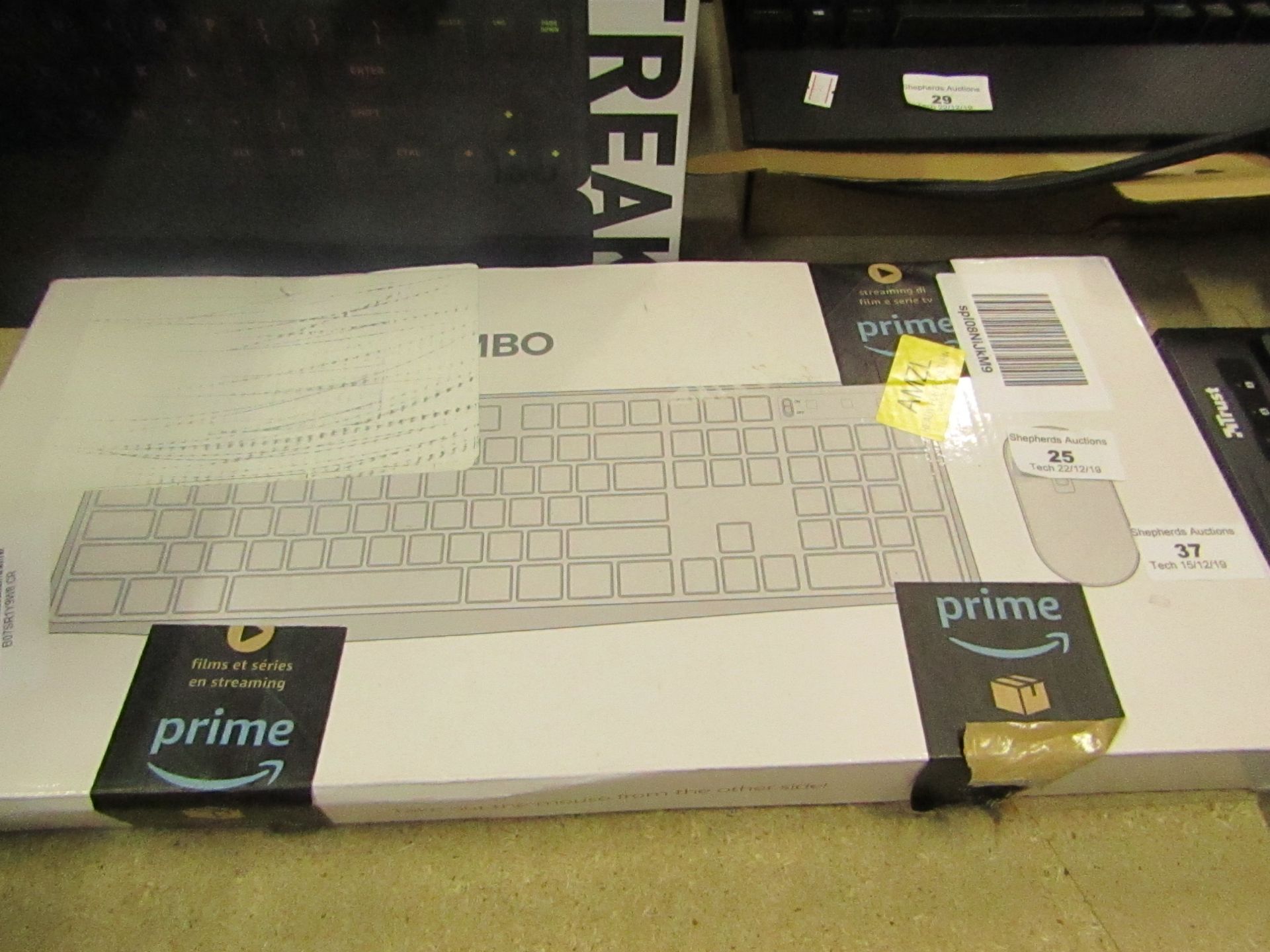 Computer mouse and keyboard set, untested and boxed.