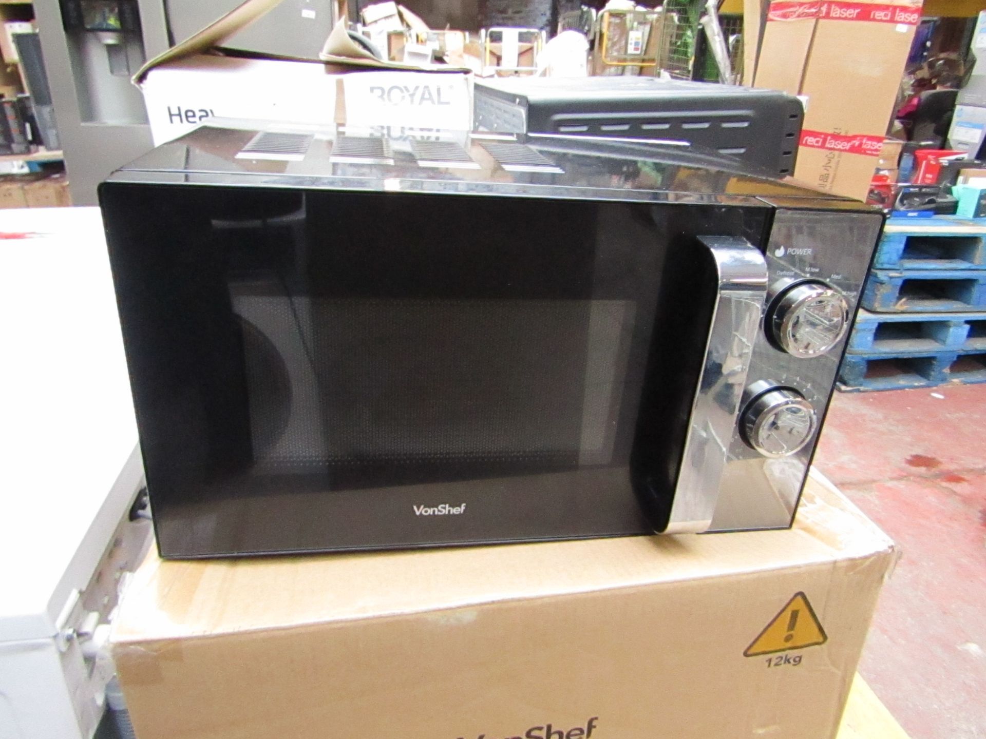 VonShef - 700W 23L Digital Microwave, untested and boxed.
