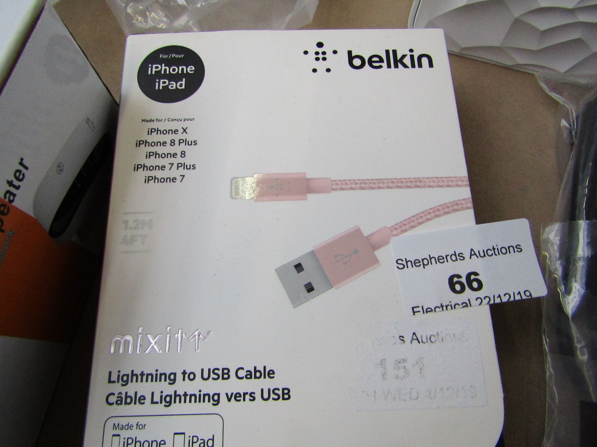 Belkin - Pink USB Charger wire for Iphone, boxed.