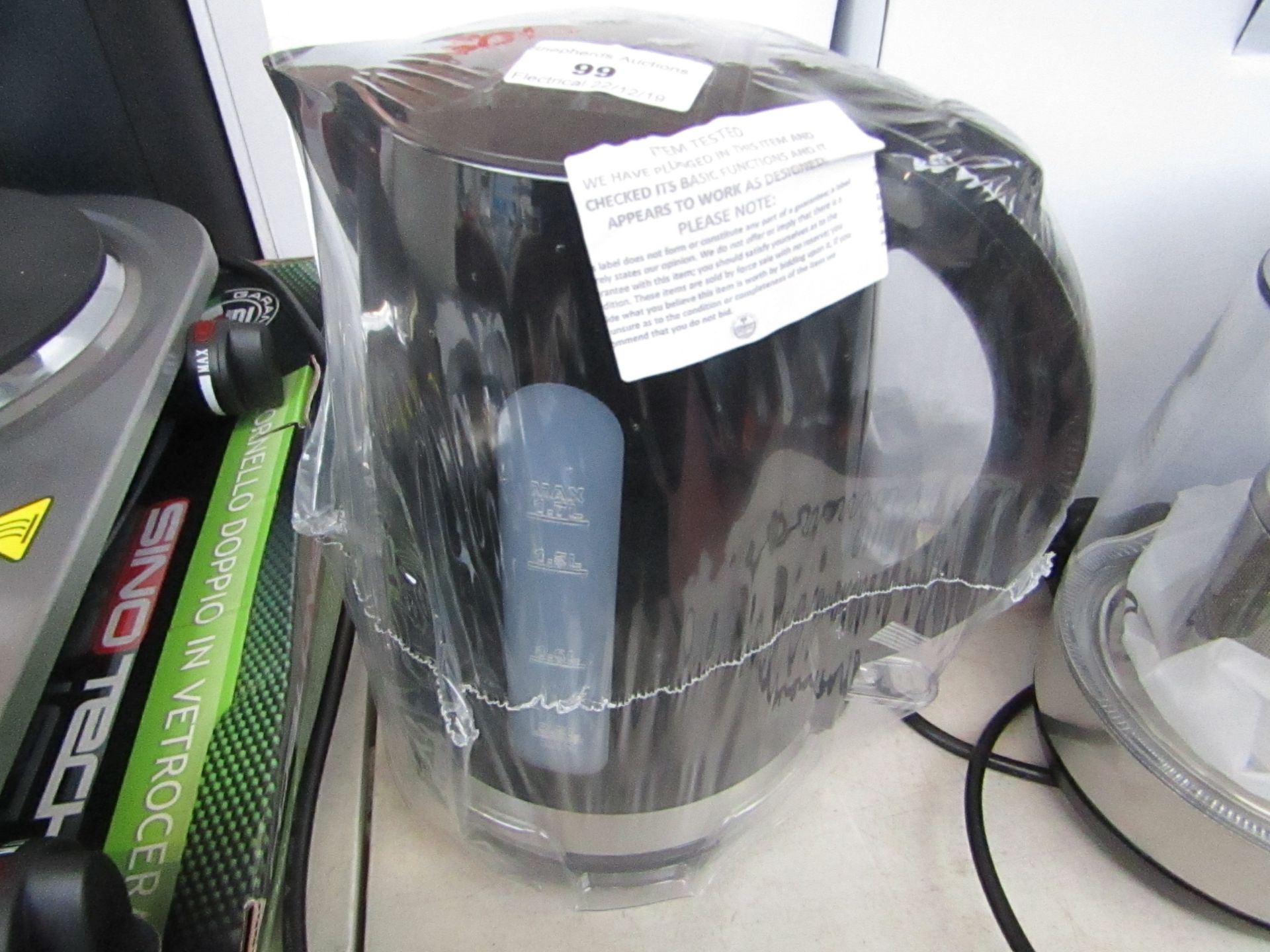 Electric kettle - KE01301Y-GS (Black) Brand new in original packaging and boxed.