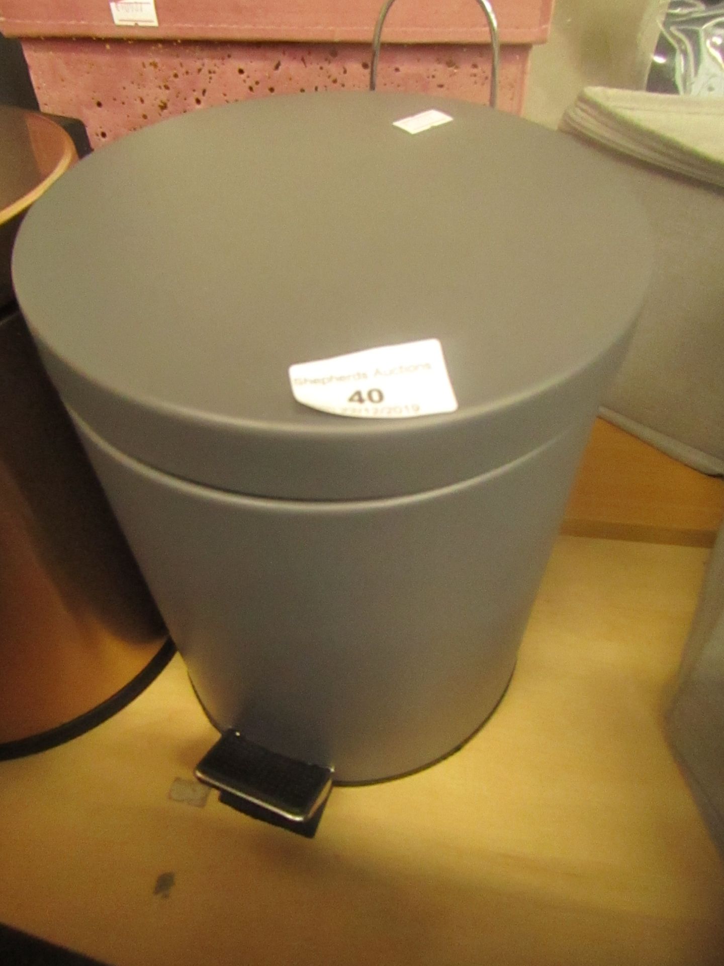 Grey small peddle bin, good condition.