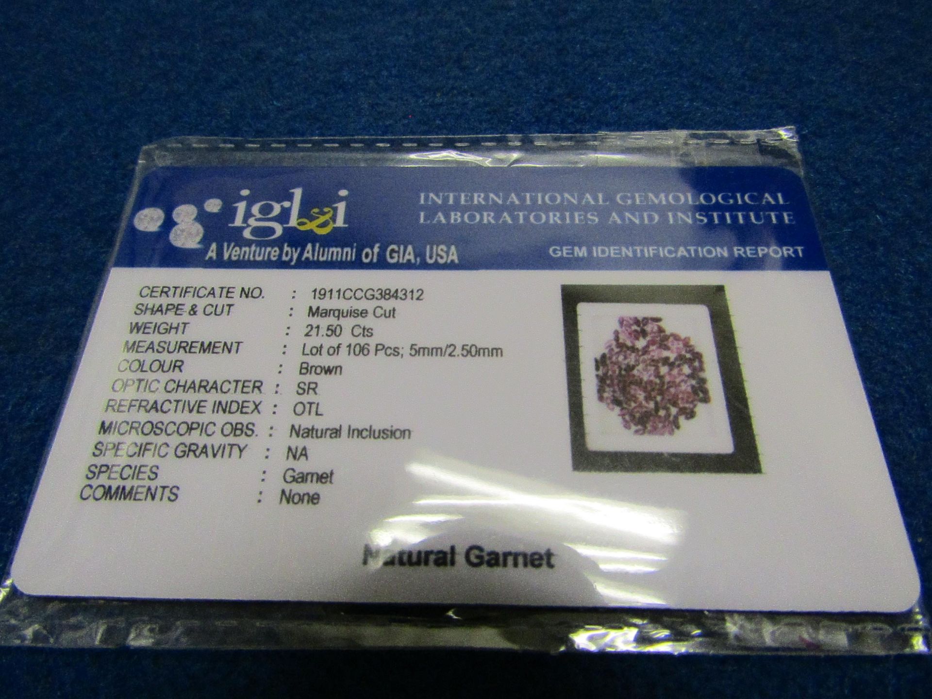 IGL&I Certified, A Company part of the GIA organisation, Natural Garnets 21.50 carat 106 pieces. A - Image 2 of 2