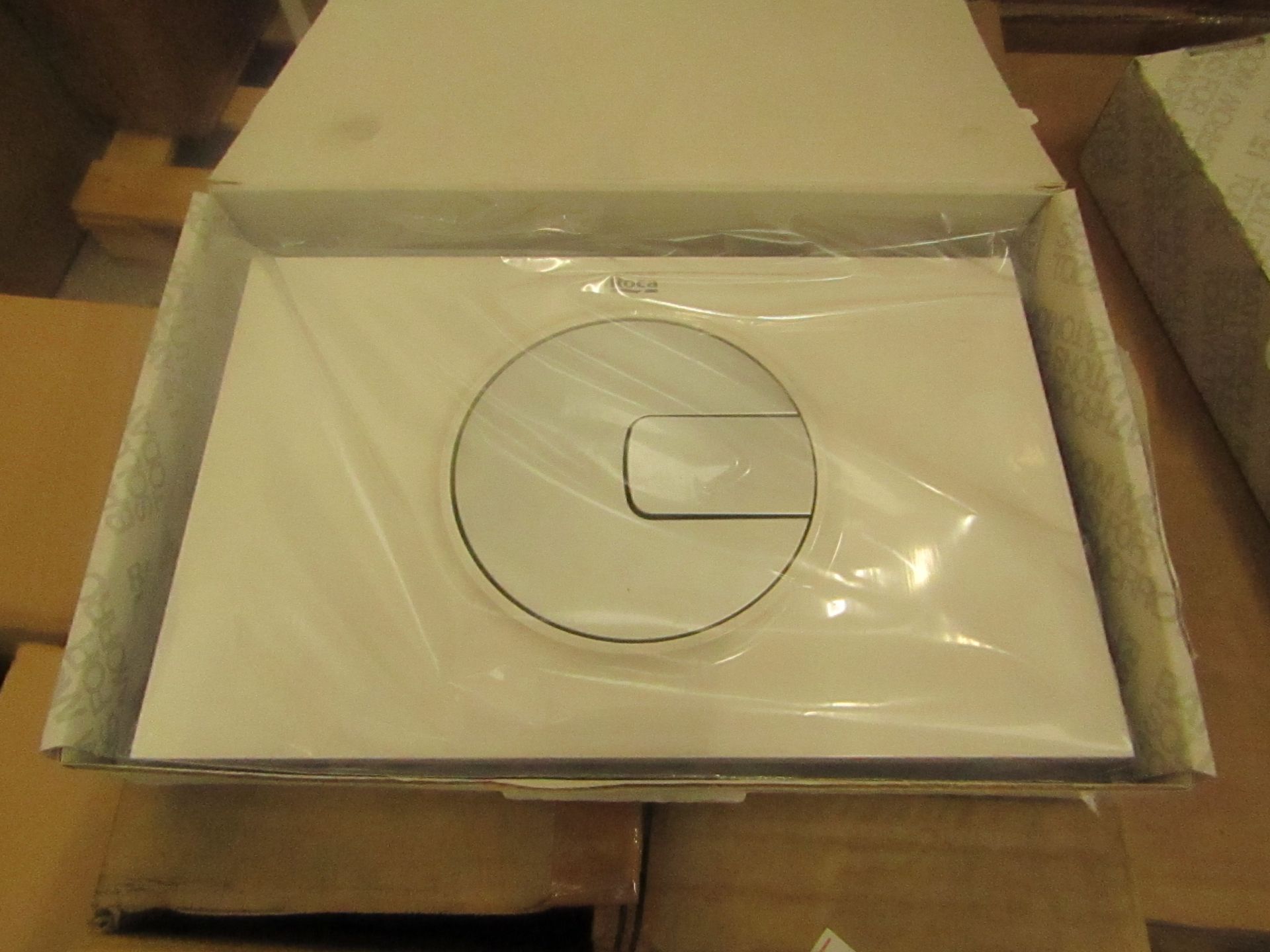 Roca PL4 Dual Combi Flush plate, new and boxed.