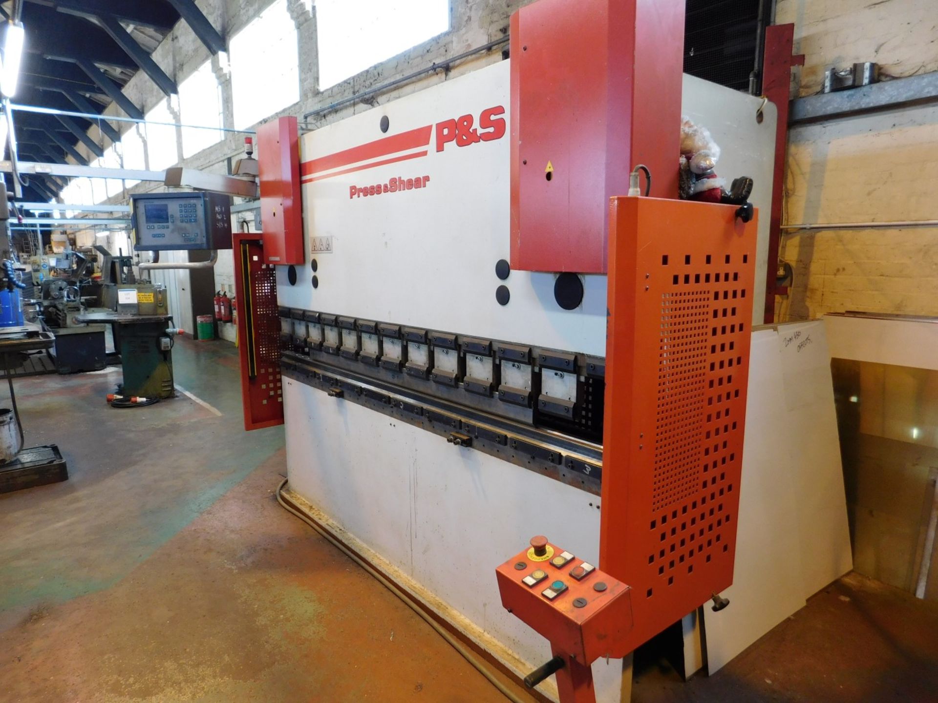 Baykal Type APHC 2606x90 hydraulic down stroking press brake - Image 6 of 6