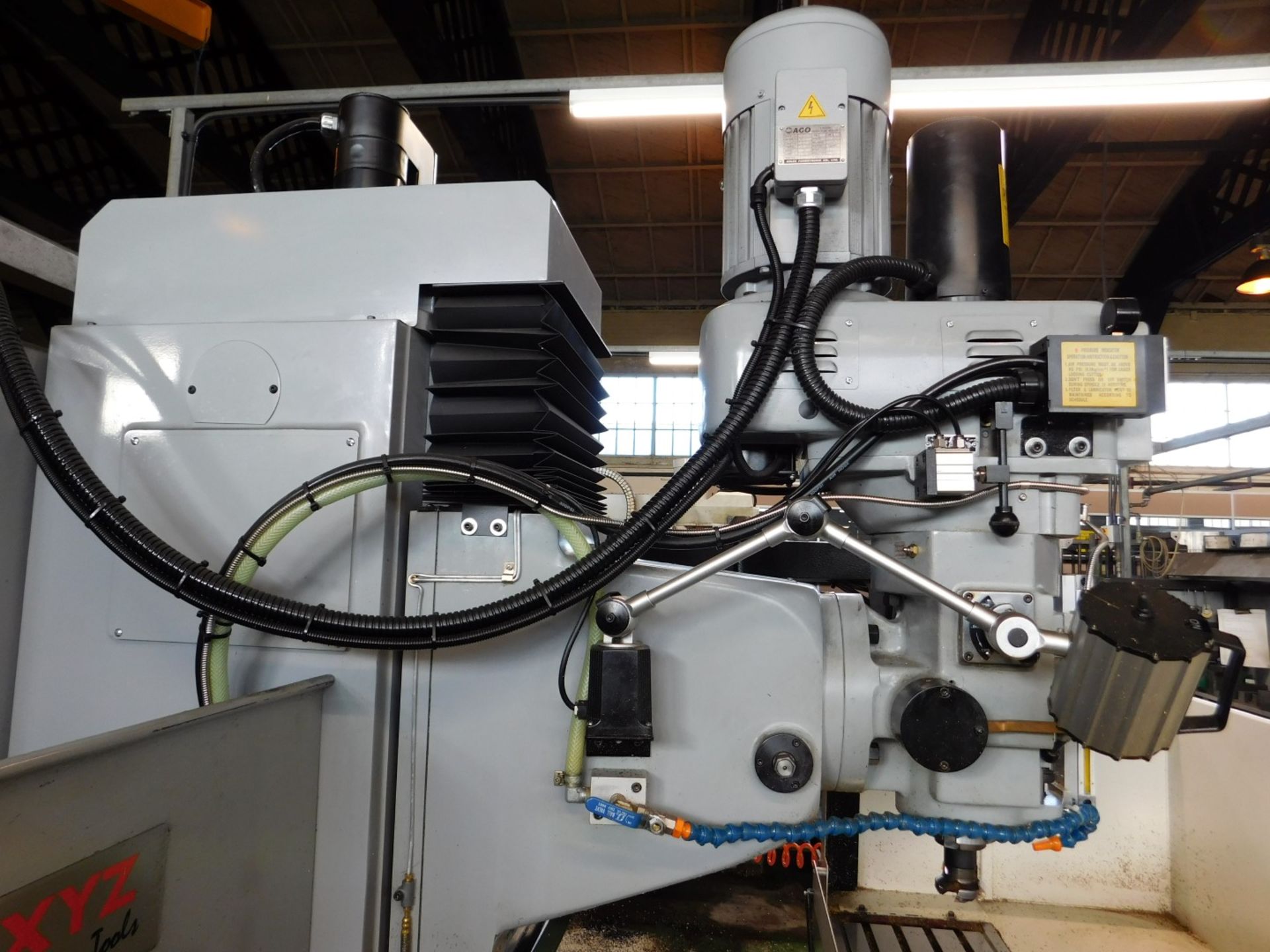 XYZ Machine Tools Type: SMX4000 turret head milling machine - Image 5 of 11