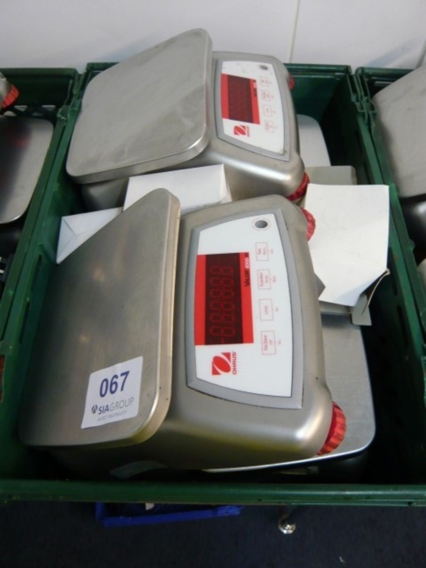 (4) Ohaus Valor 2000W electronic scales