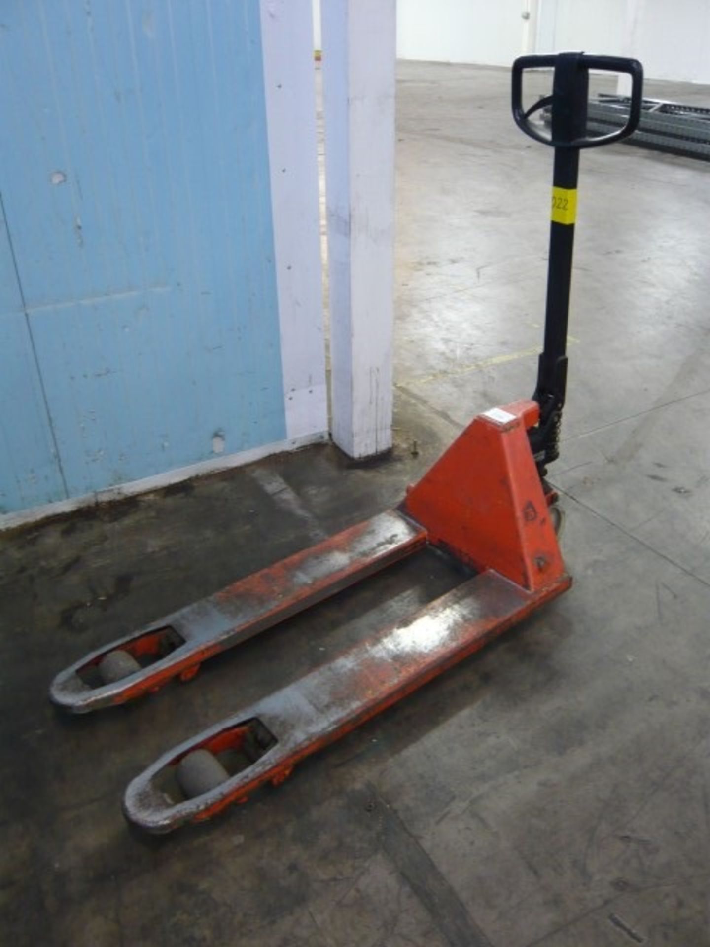 BT hydraulic pallet truck