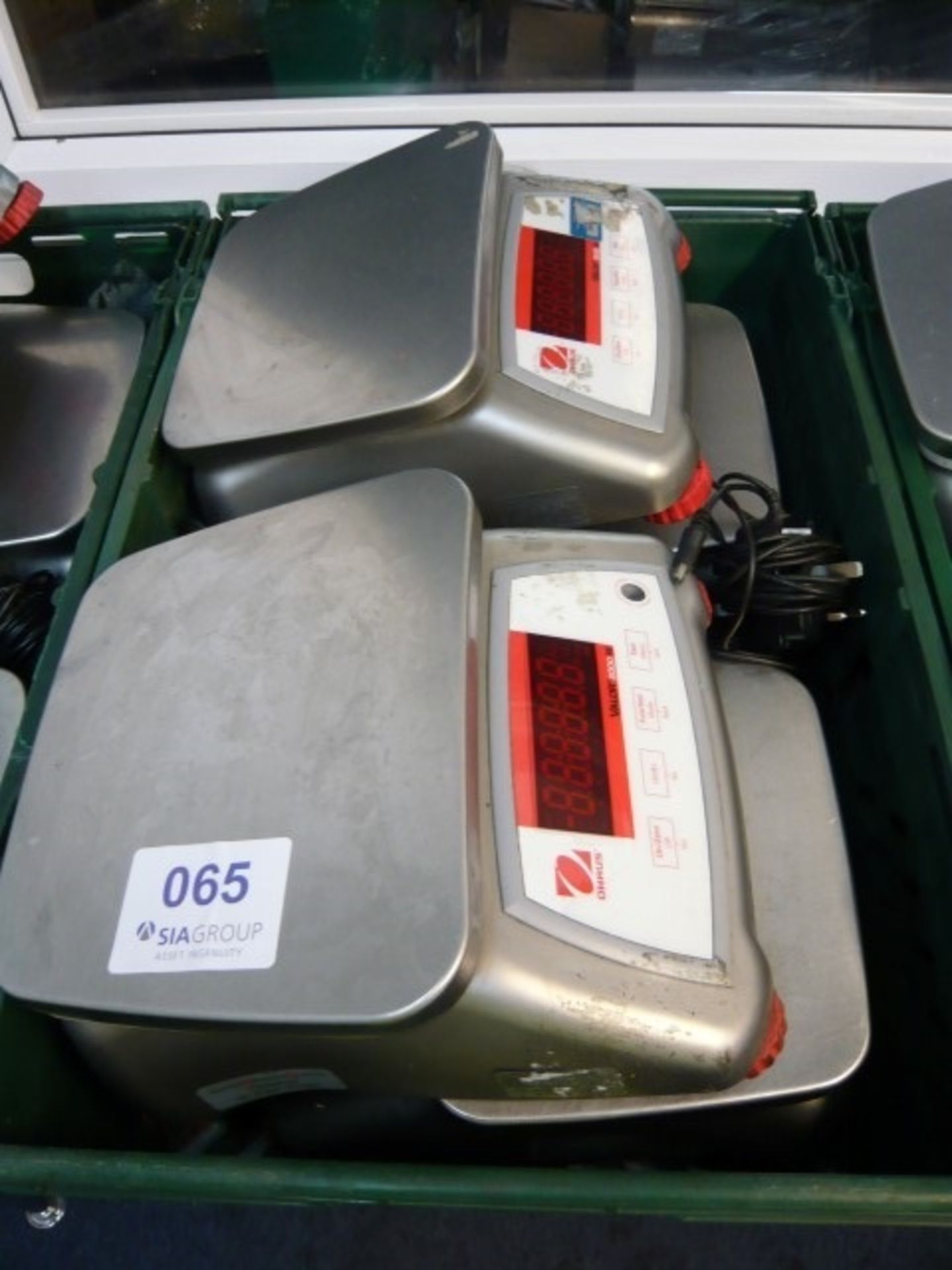(4) Ohaus Valor 2000W electronic scales