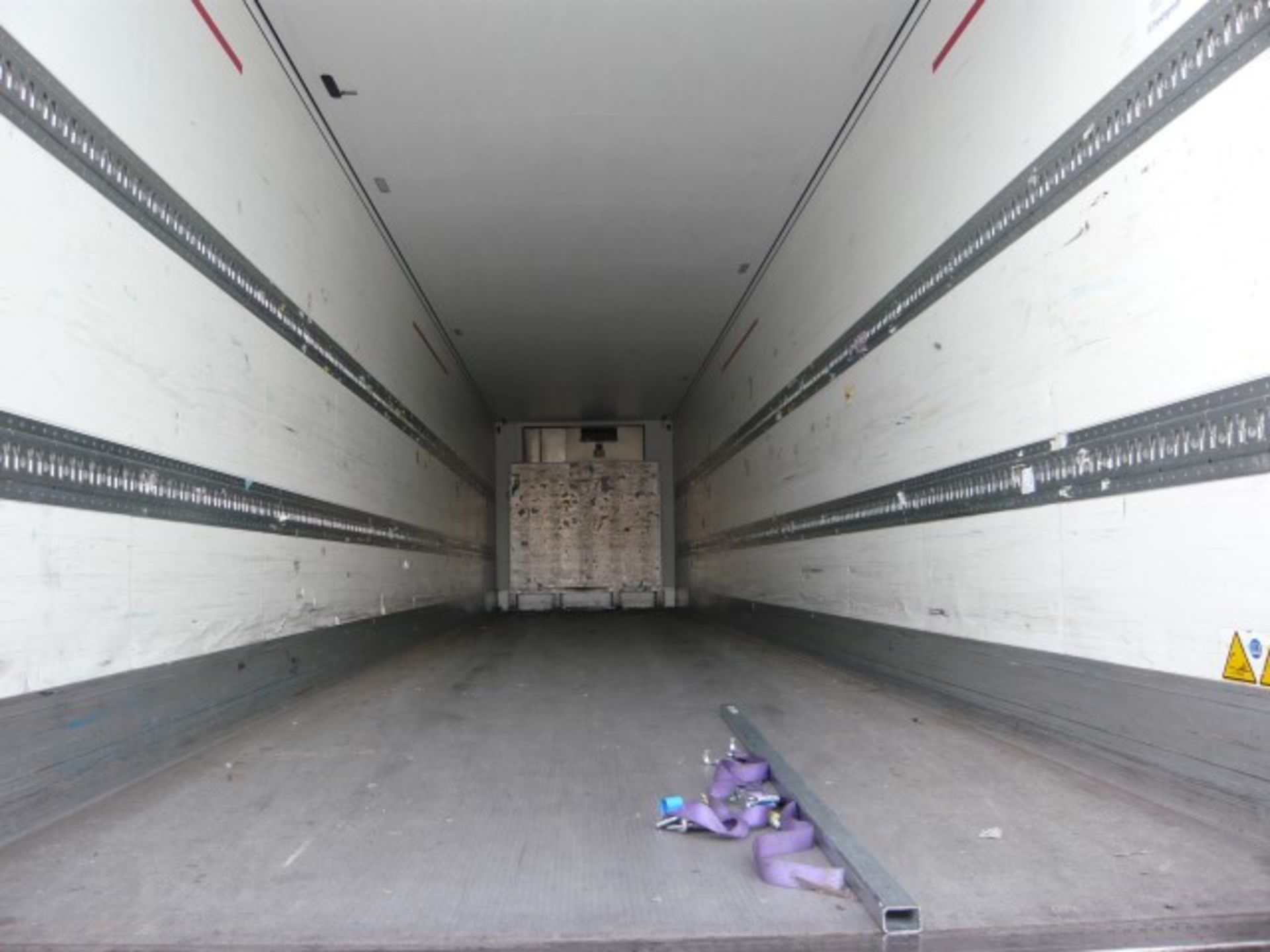 Schmitz Cargobull tri-axle refrigerated trailer - Image 5 of 11