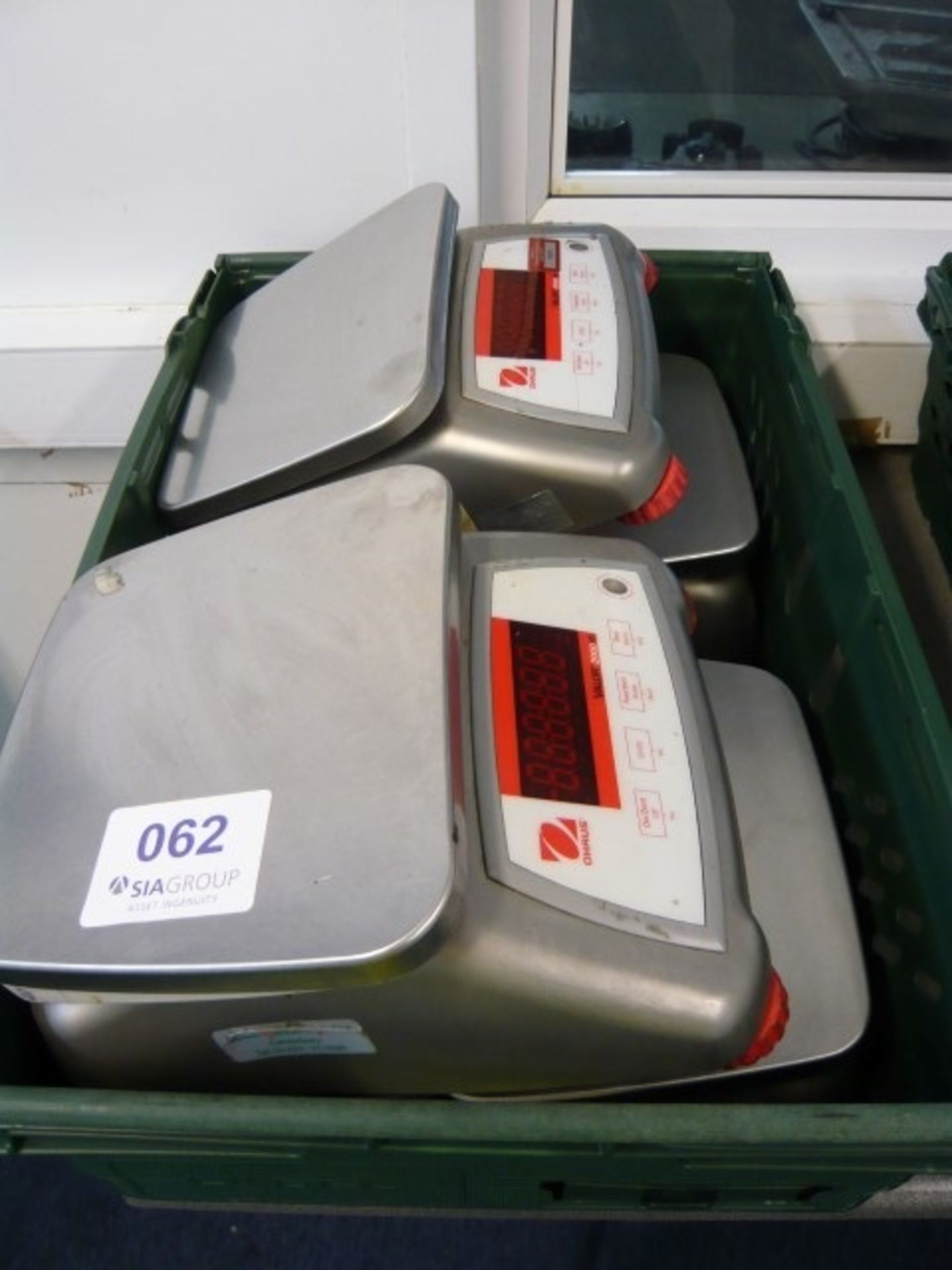 (4) Ohaus Valor 2000W electronic scales