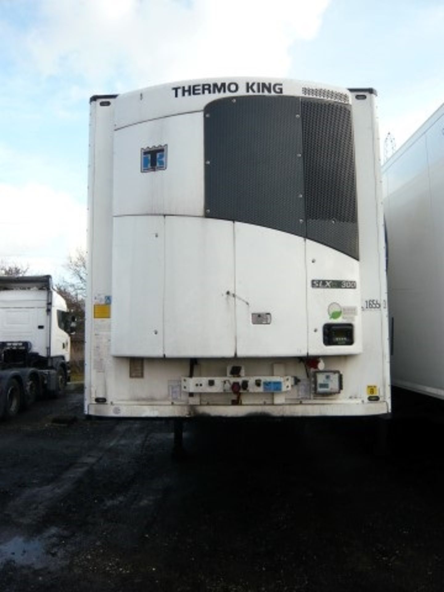 Schmitz Cargobull tri-axle refrigerated trailer - Image 4 of 9
