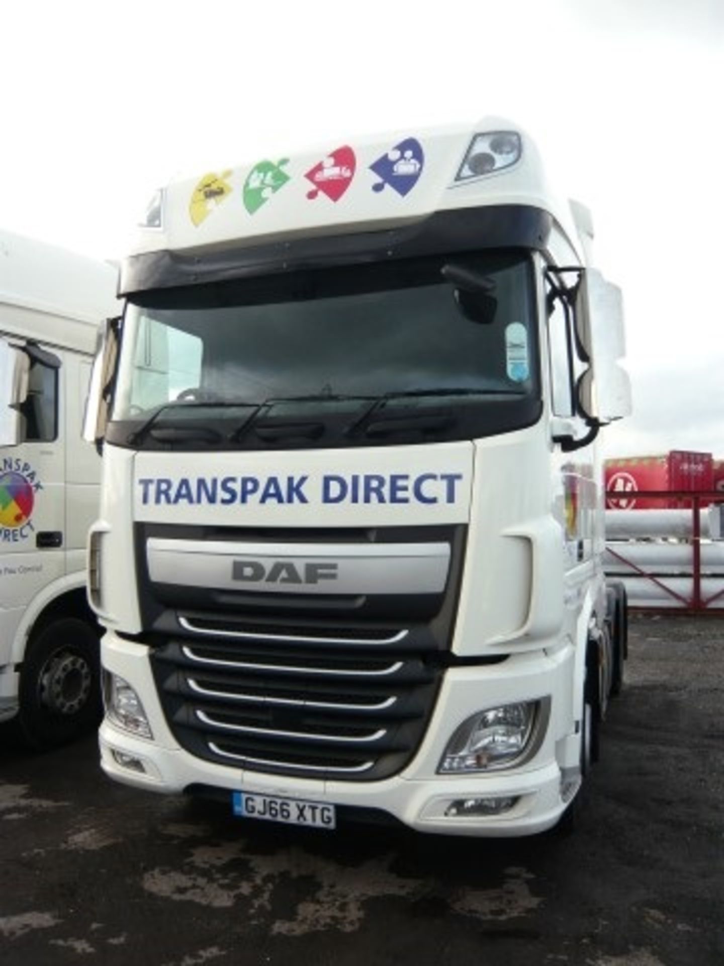 DAF FTG XF 510 6x2 Superspace cab tractor unit - Image 9 of 13