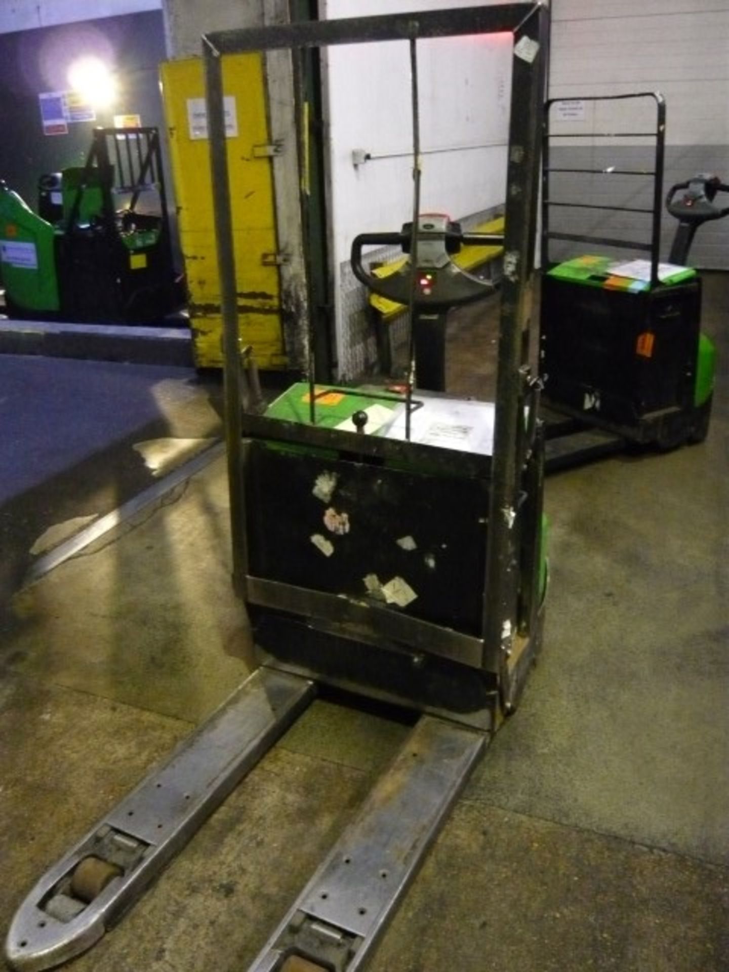 Cesab Model P220 electric pallet truck, rated capacity 2000kg - Image 2 of 3