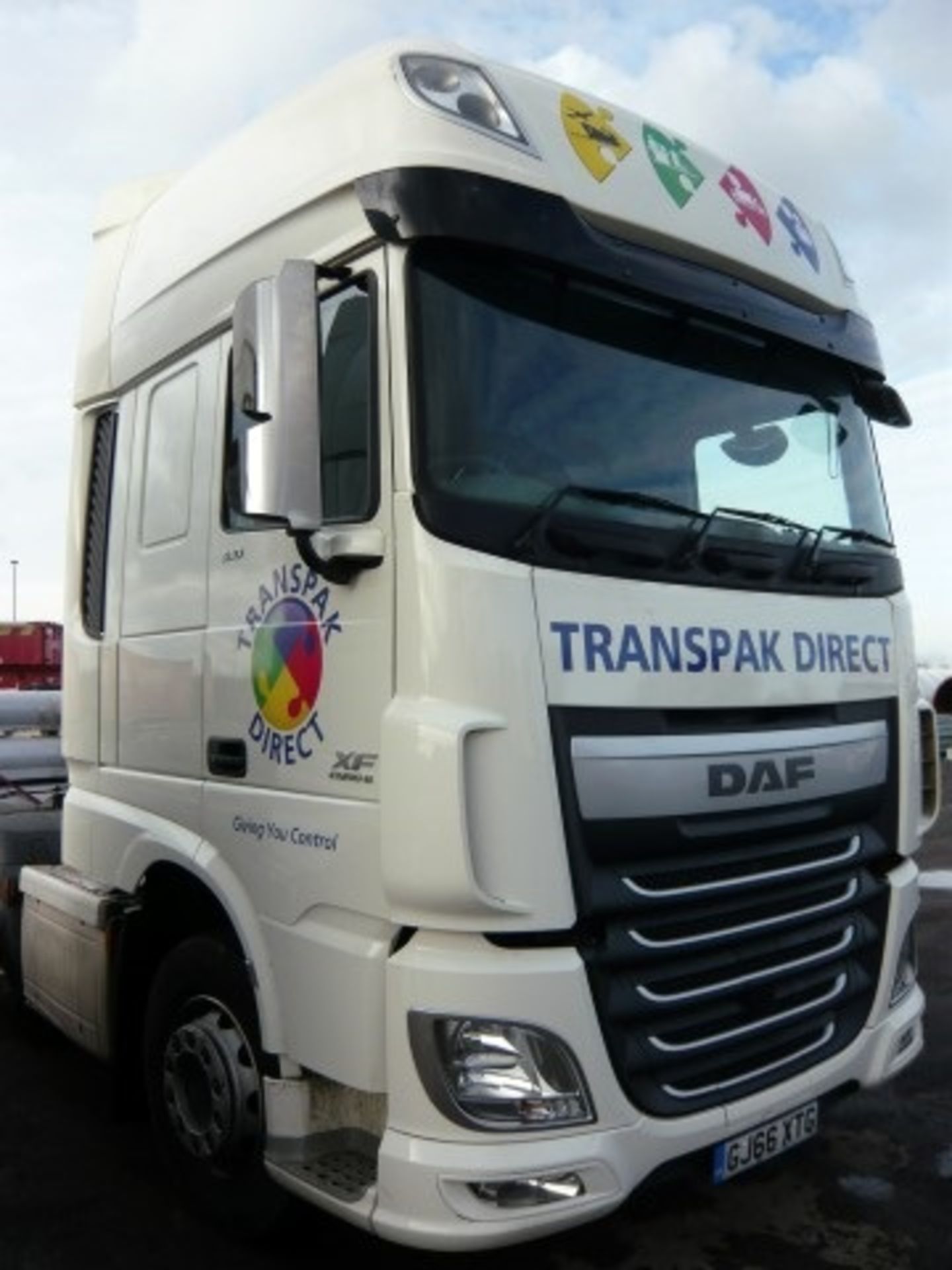 DAF FTG XF 510 6x2 Superspace cab tractor unit - Image 2 of 13