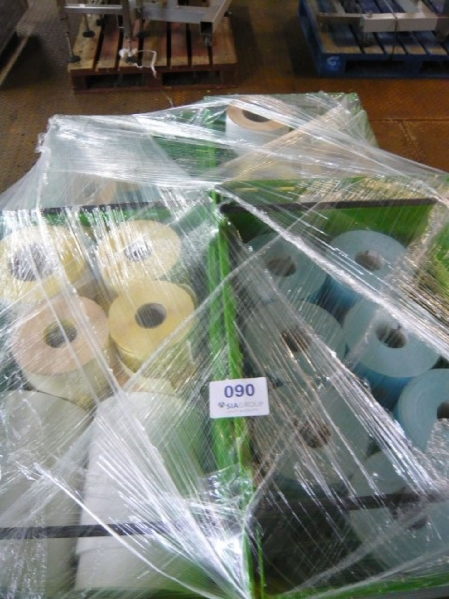 Quantity of various labels in 14 plastic trays