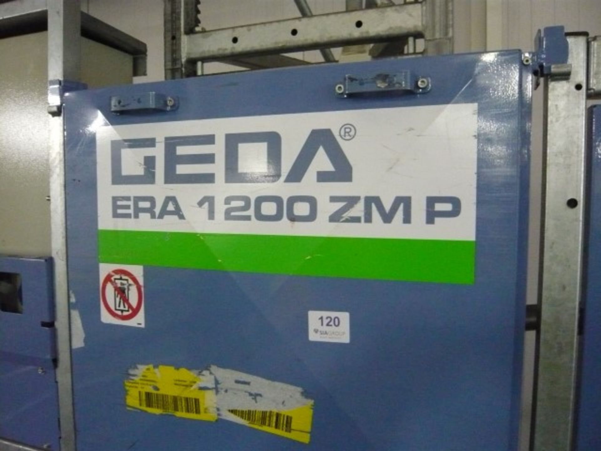 Geda ERA 1200 ZMP cargo lift with loading ramp (please view notes) - Image 2 of 7