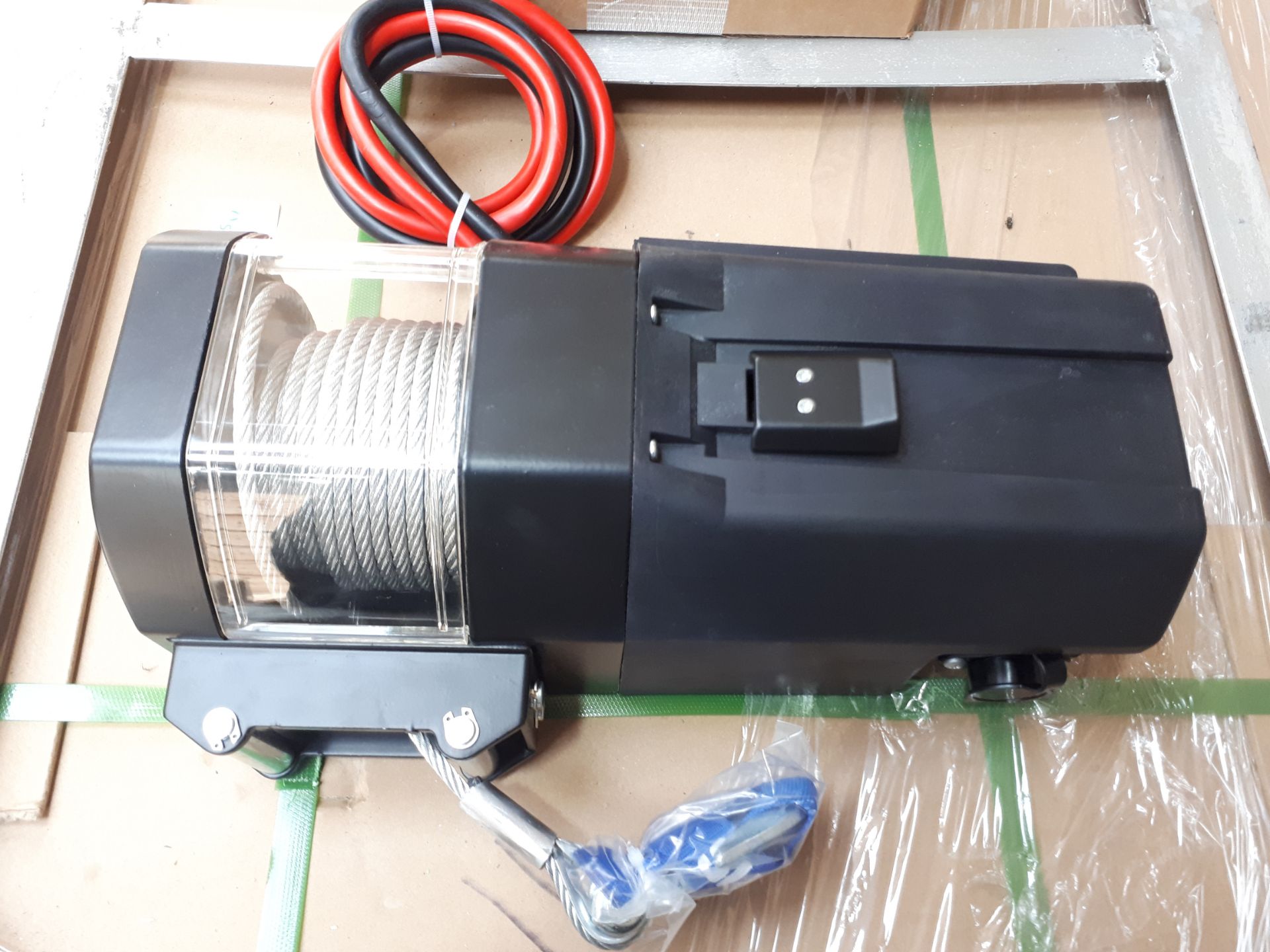 Pallet comprising (16) Superwinch S-Series 5000 Bare 12v WR winch, Part no S104897 - Image 2 of 3