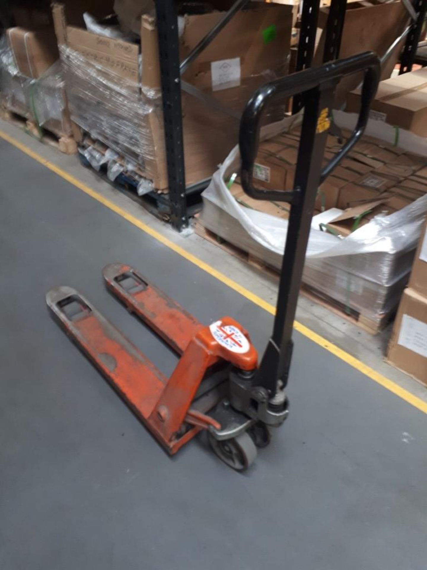 TUV 2,500kg pallet truck - Image 2 of 2