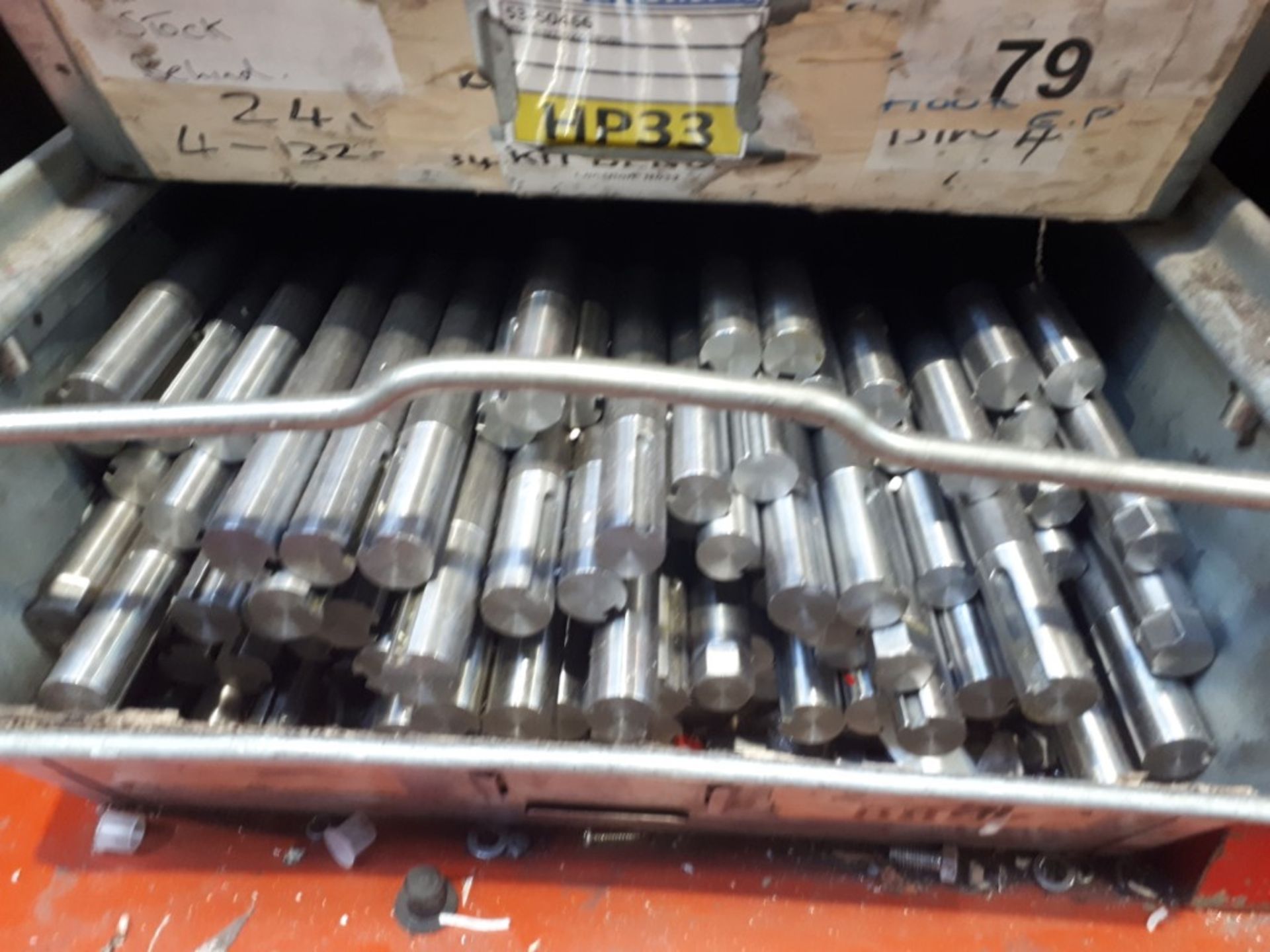 Large quantity of shafts & handling assemblies for H14P winches - Image 2 of 6