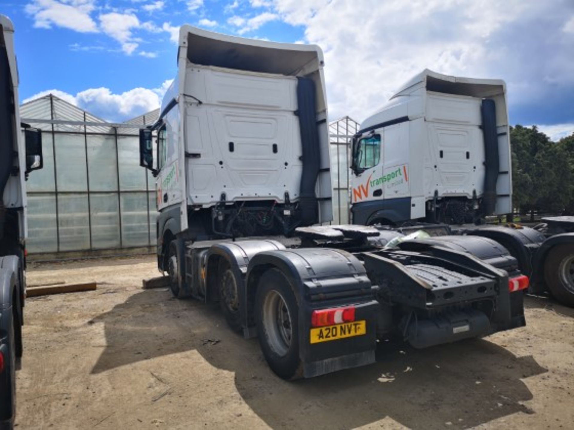 Mercedes Benz Actros 2548 LS 6X2 Mid-Lift Euro 6 Stream Space cab 2.5m - Image 3 of 8