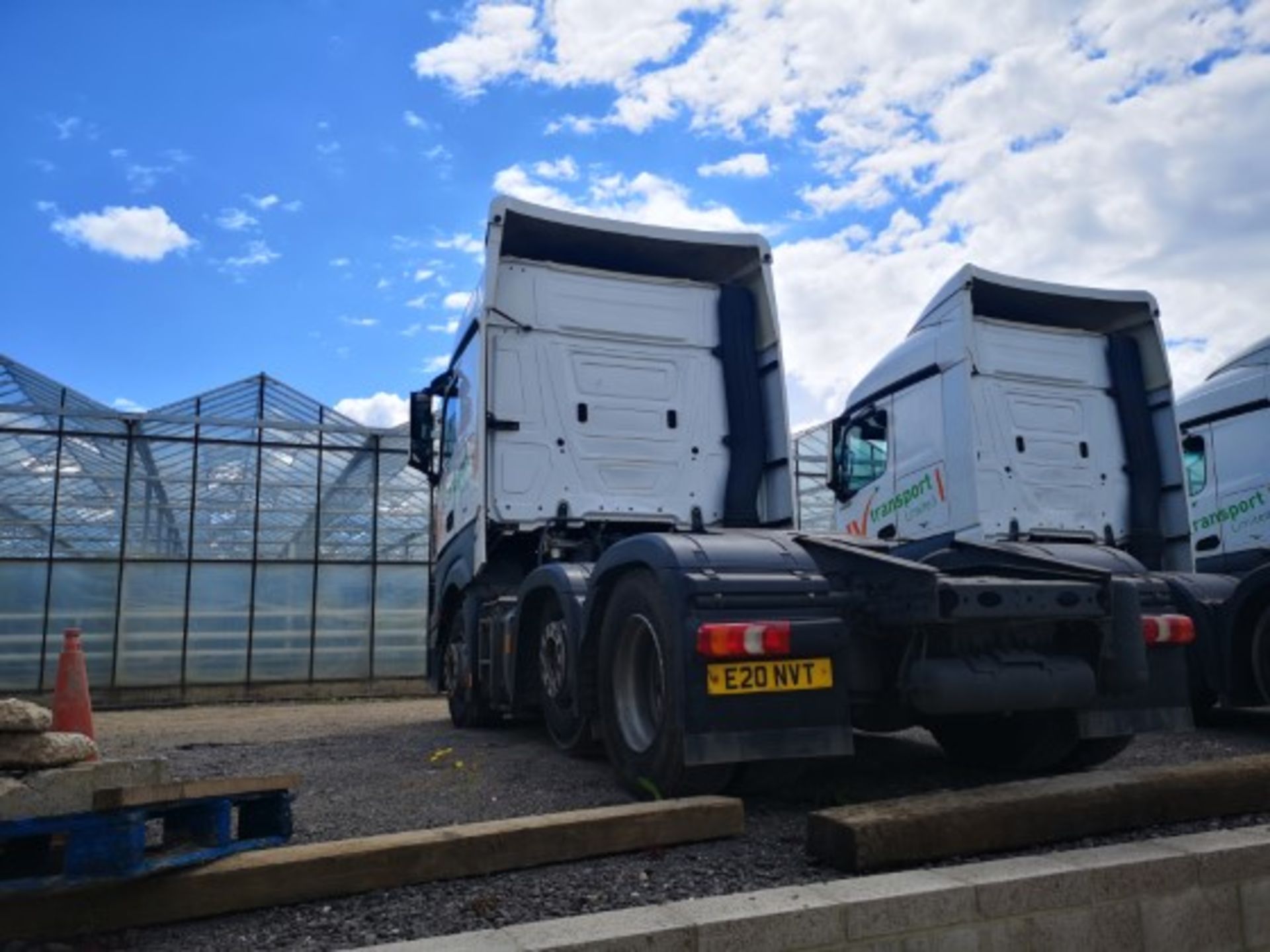 Mercedes Benz Actros 2548 LSVLA 6X2 Flat Floor Mid-Lift Euro 6 Classic Space S cab 2.5m - Image 3 of 8