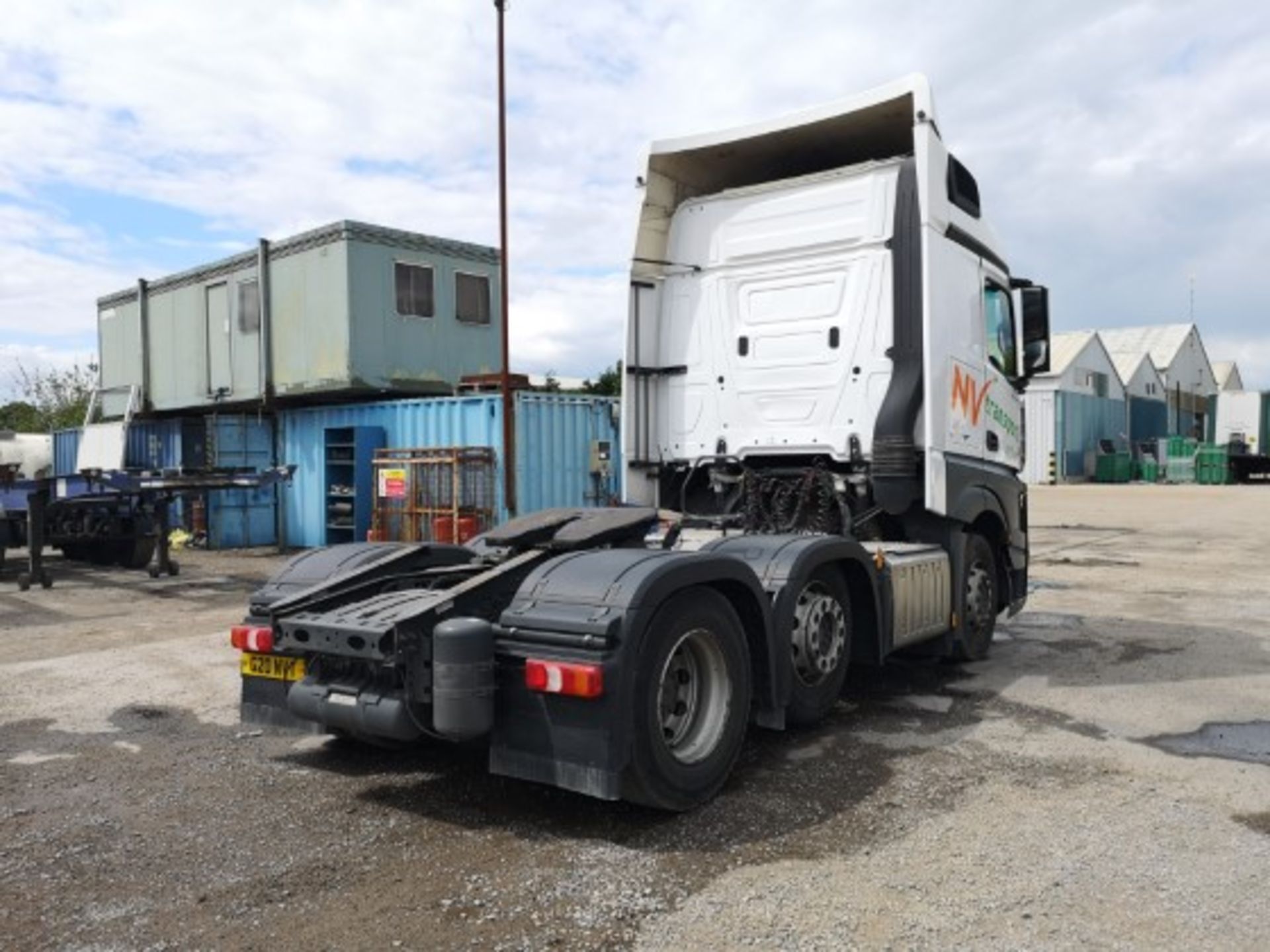 Mercedes Benz Actros 2548 LSVLA 6X2 Flat Floor Mid-Lift Euro 6 Classic Space S cab 2.5m - Image 2 of 8