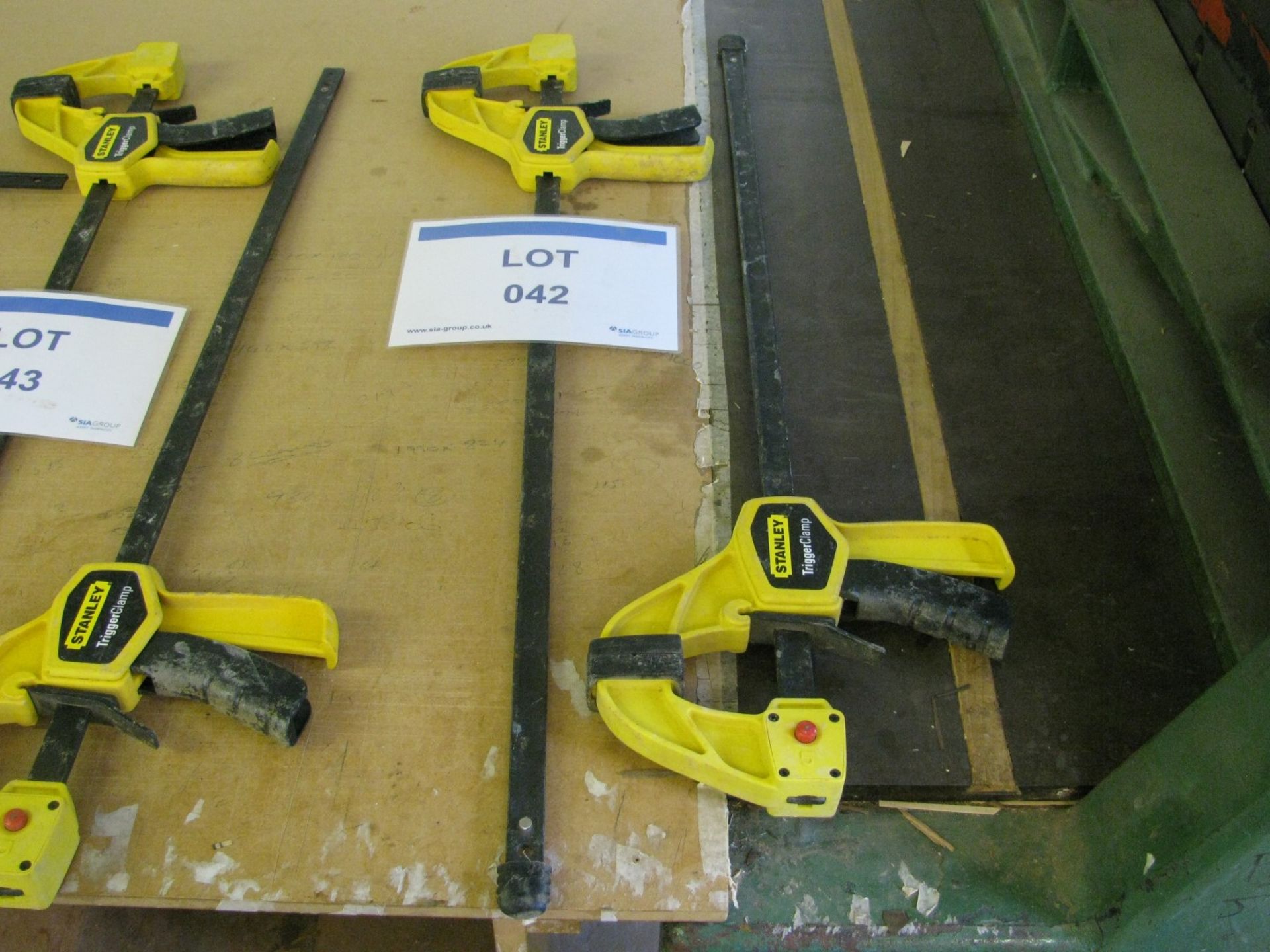 (2) Stanley Trigger Clamps 24 inches