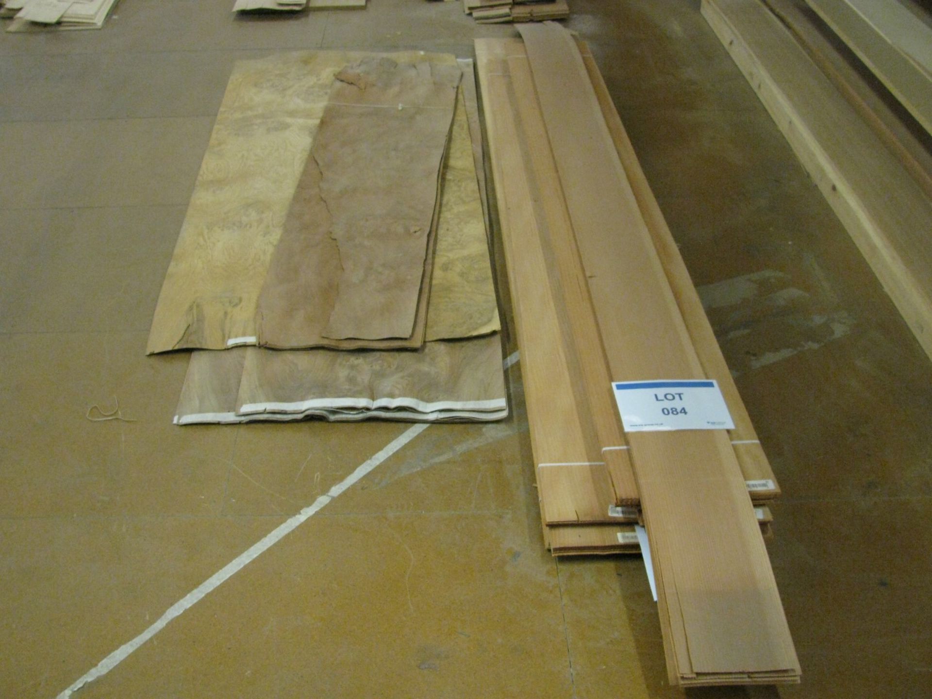 Quantity of various length veneer