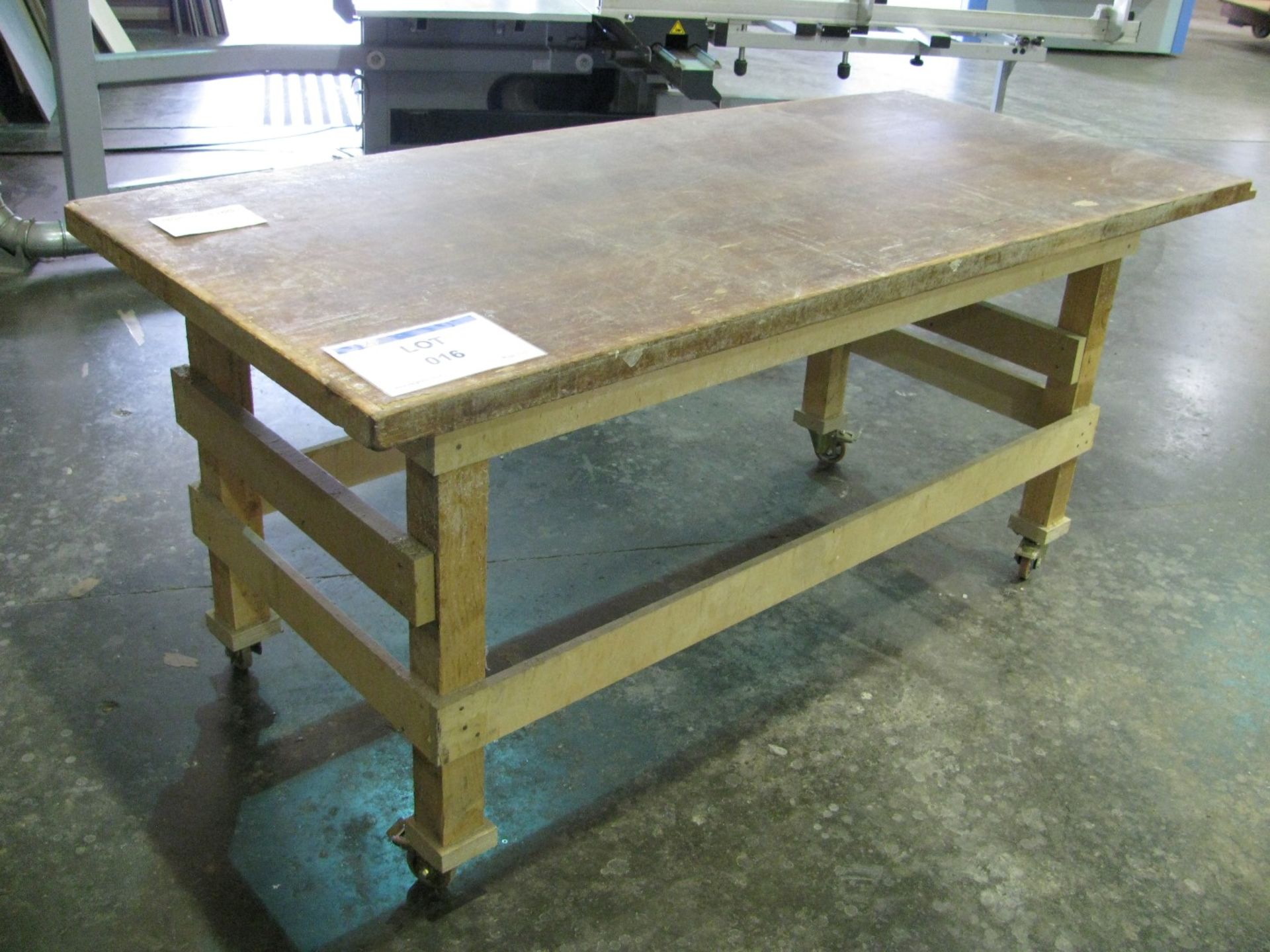 Timber framed work bench - Image 2 of 2