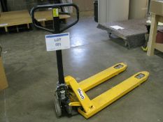 Hydraulic pallet truck 2,000kg