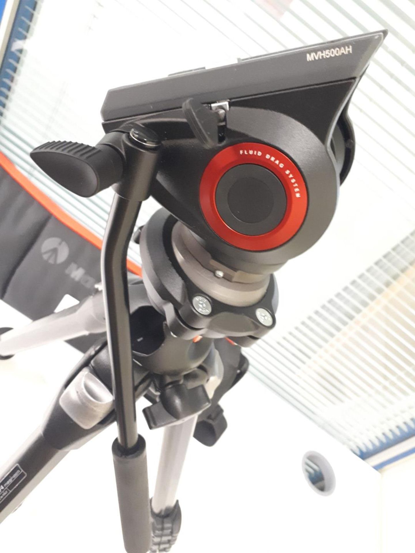 Manfrotto 055MF4 MagFiber Four Section Tripod - Image 4 of 5