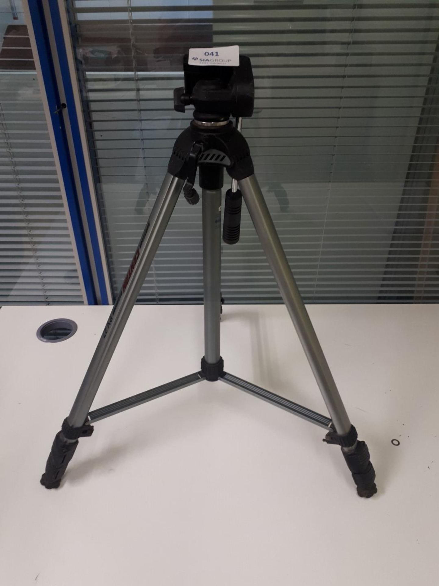 Centon PV27 Tripod - Image 2 of 2