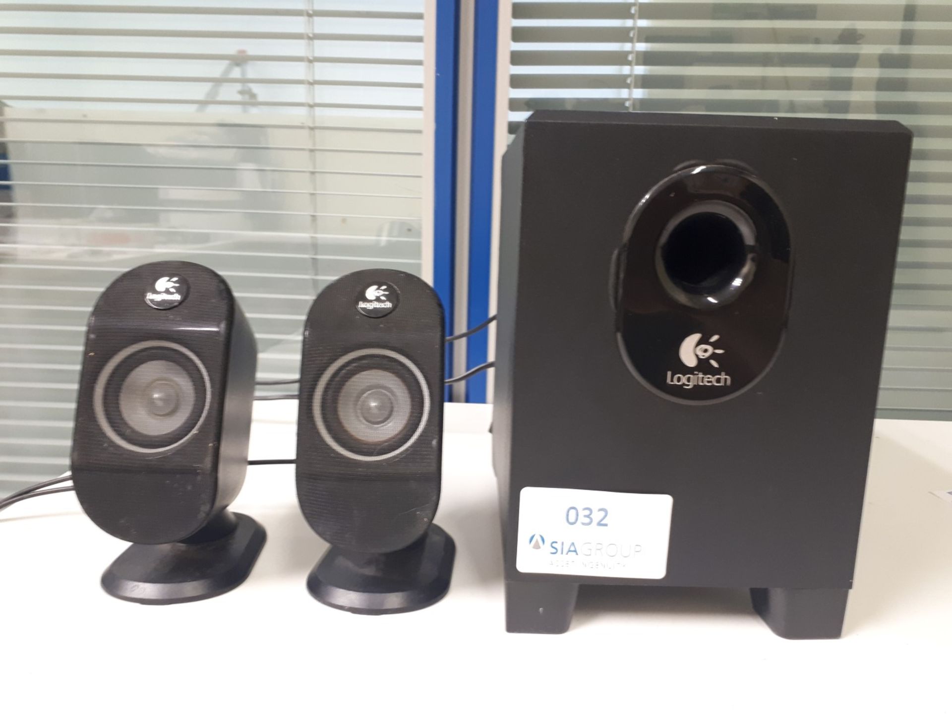 Logitech X-210 2.1 Stereo Multimedia Speaker System