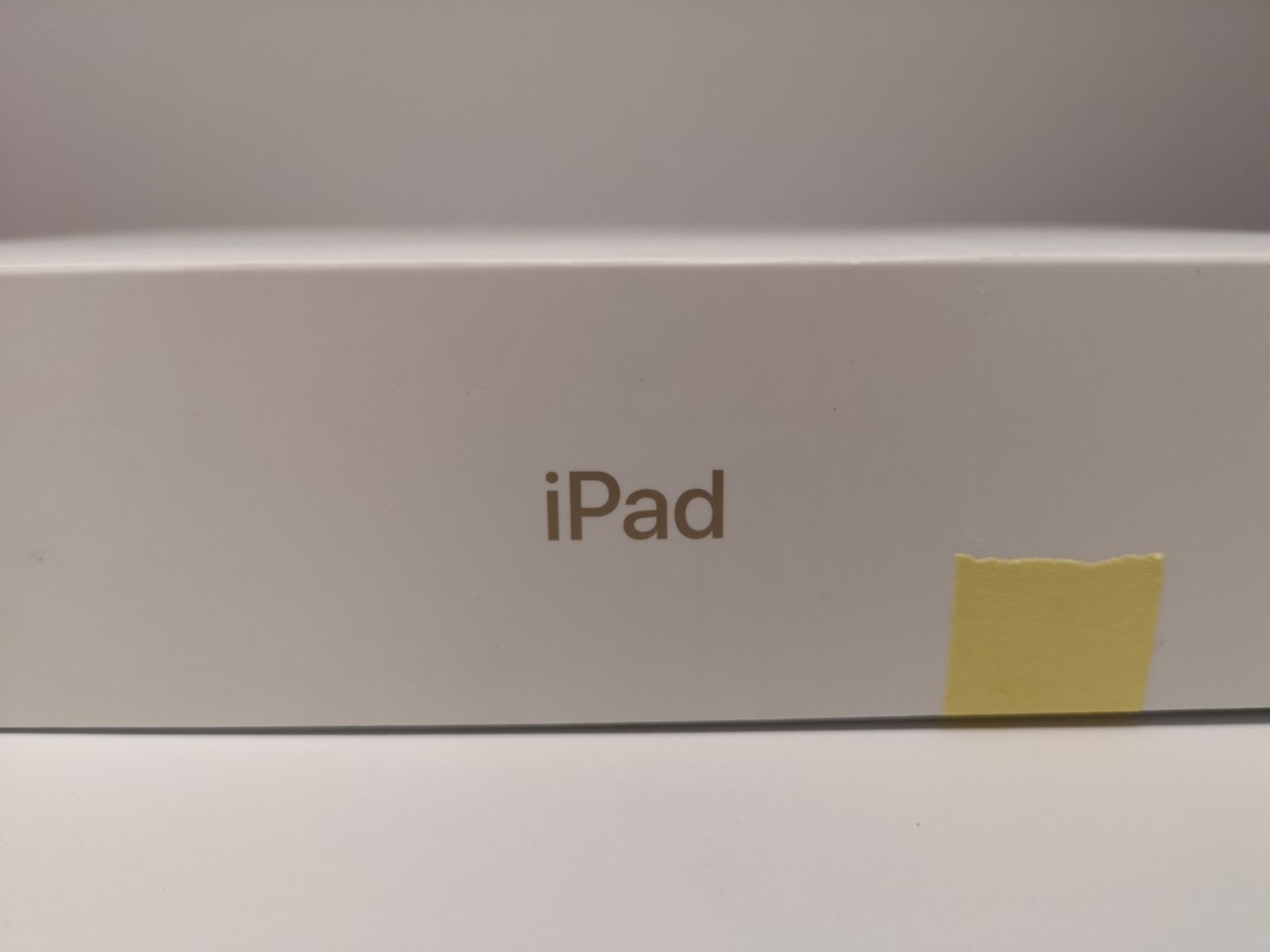 Apple iPad 9.7" 32GB with Retina Display (Wi-Fi Only, Ex-Demo) - Image 2 of 6