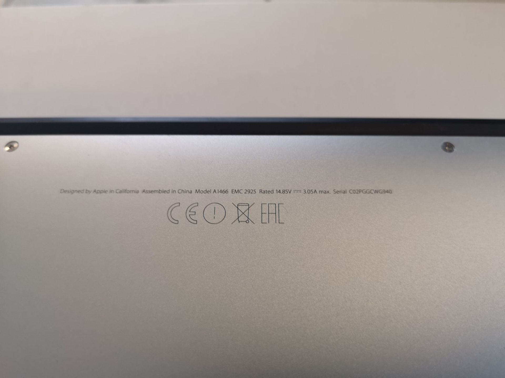 Apple MacBook Air "Core i5" 1.6 13" (Early 2015) - Image 3 of 4