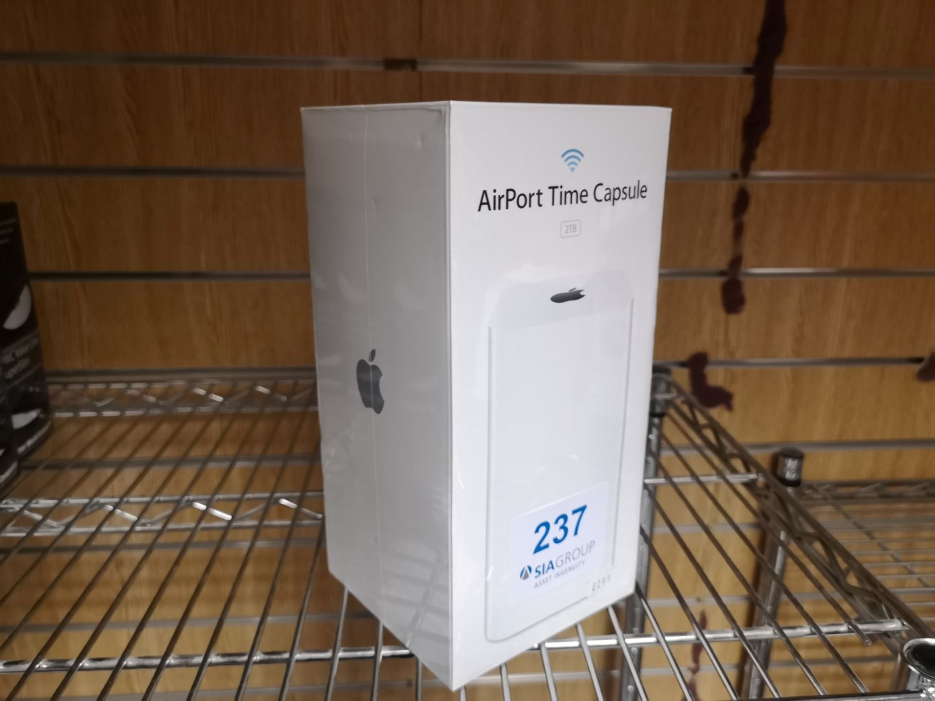 Apple AirPort Time Capsule 2TB - Image 3 of 3