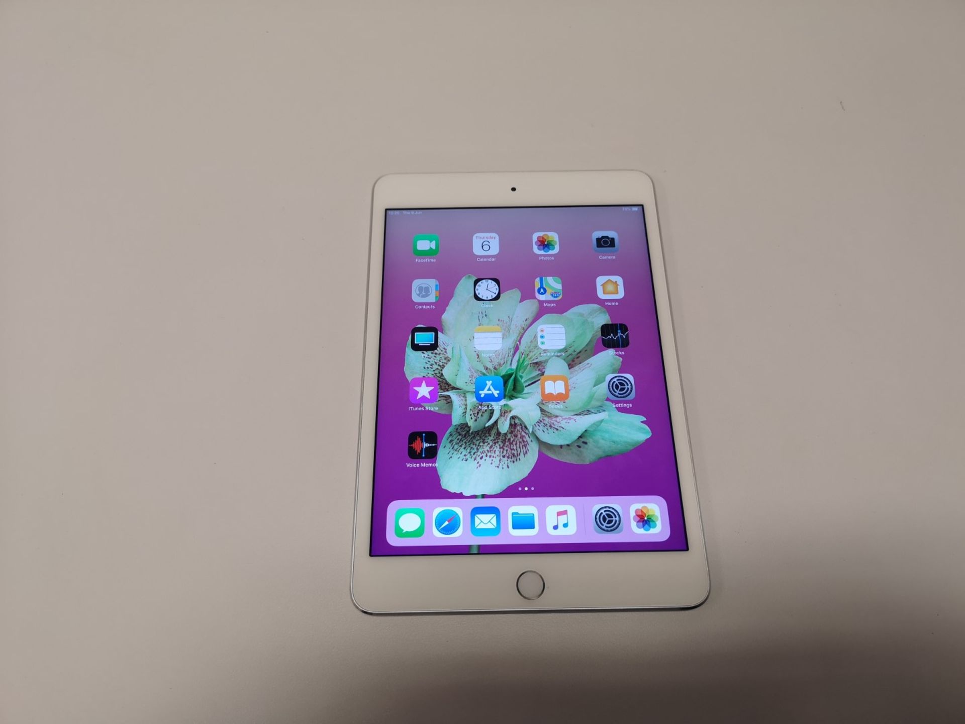 Apple iPad Mini 4 7.9" 128GB with Retina Display (Wi-Fi Only, Ex-Demo) - Image 2 of 5