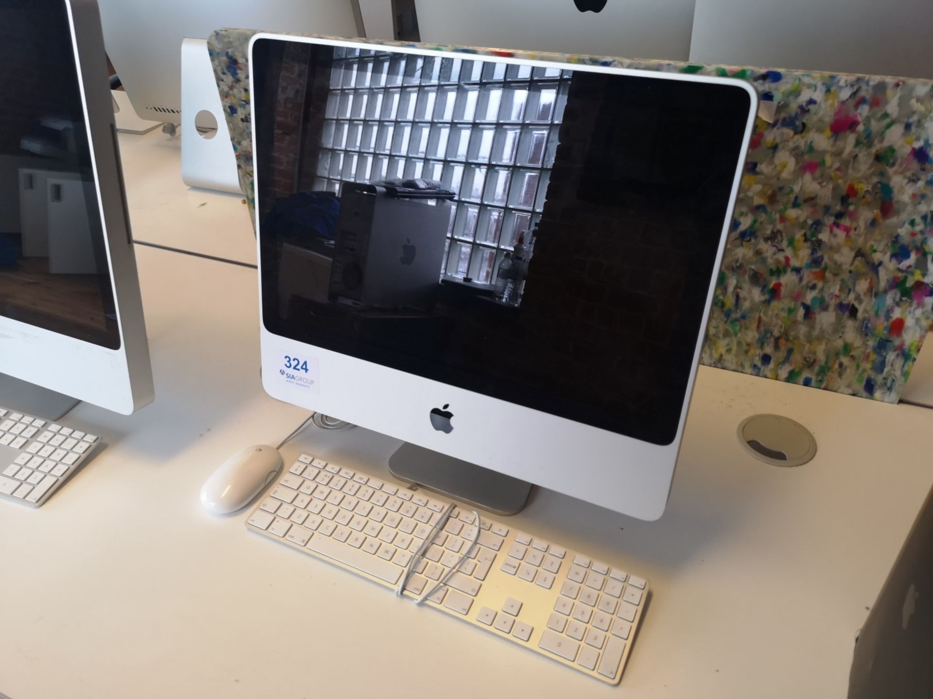 Apple iMac "Core 2 Duo" 2.0 20-Inch (Mid-2007) - Image 2 of 2