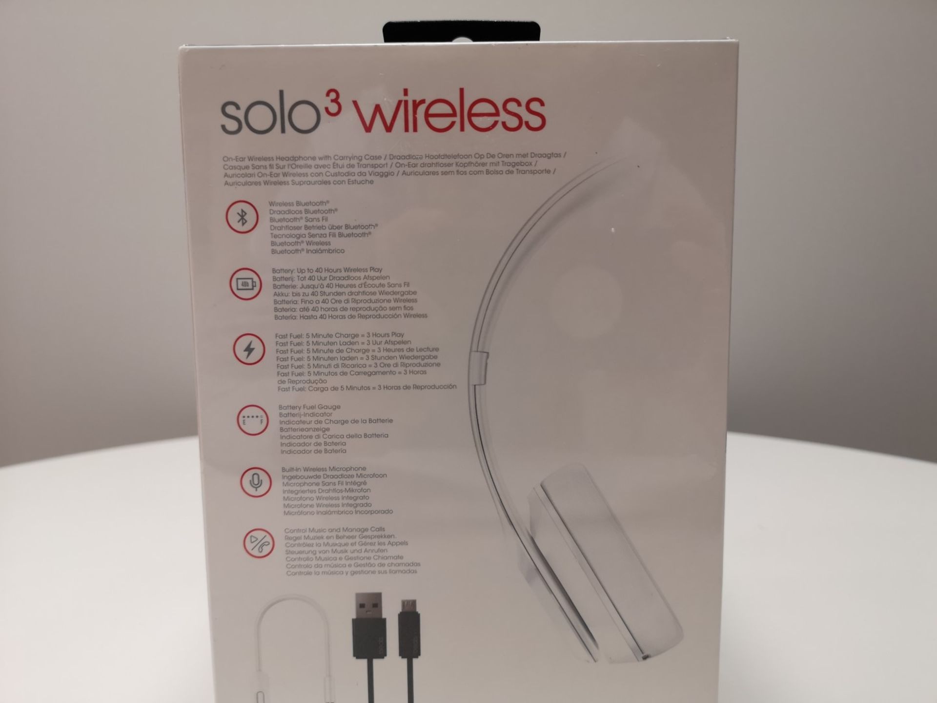 Beats by Dre Beats Solo 3 Wireless Headphones - Image 3 of 3